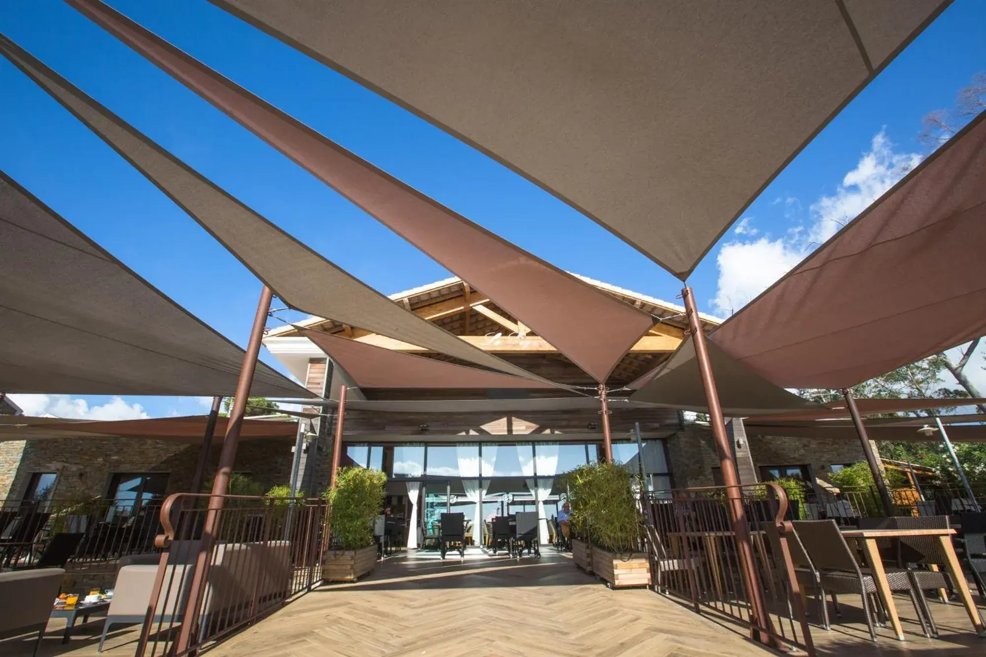 Restaurant/places to eat in Hôtel La Lagune Restaurant/places to eat in Hôtel La Lagune