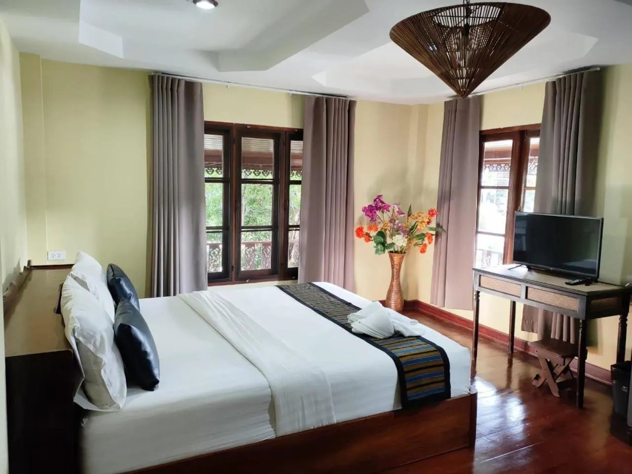 Bedroom, Bed in Jintana Resort