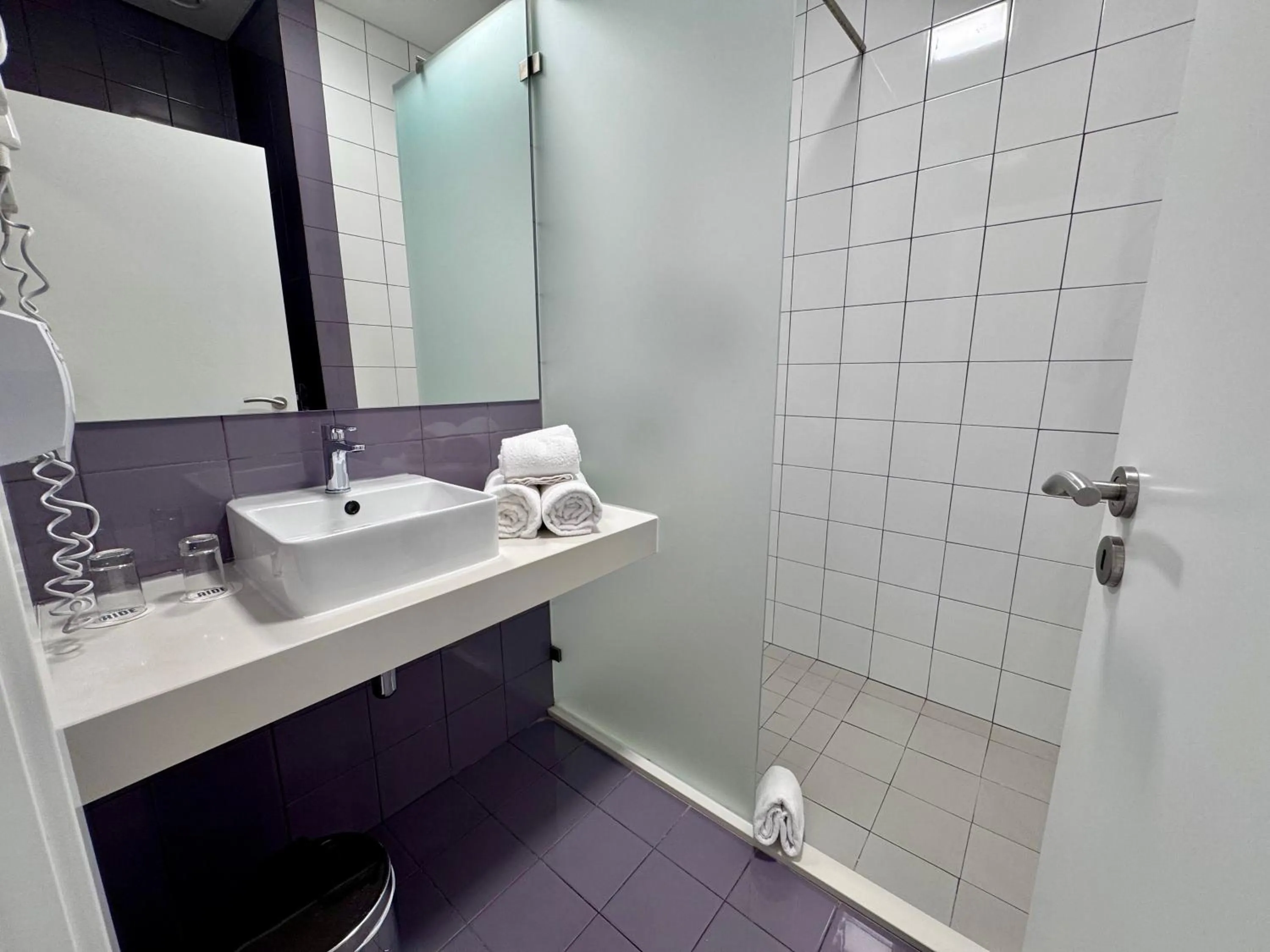 Bathroom in RIDE Surf Resort & Spa Peniche