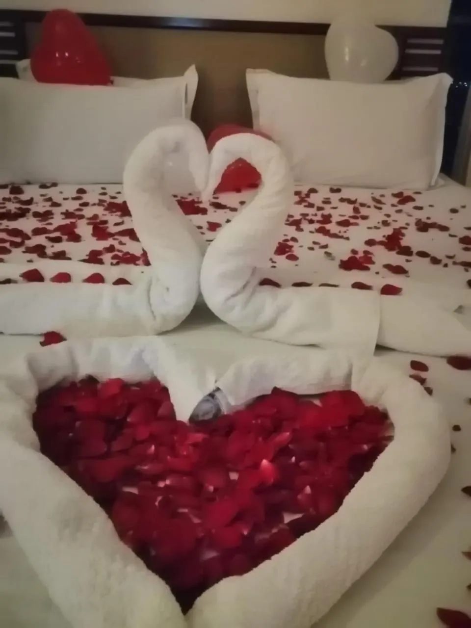 Bed in Hotel Maharaja Regency