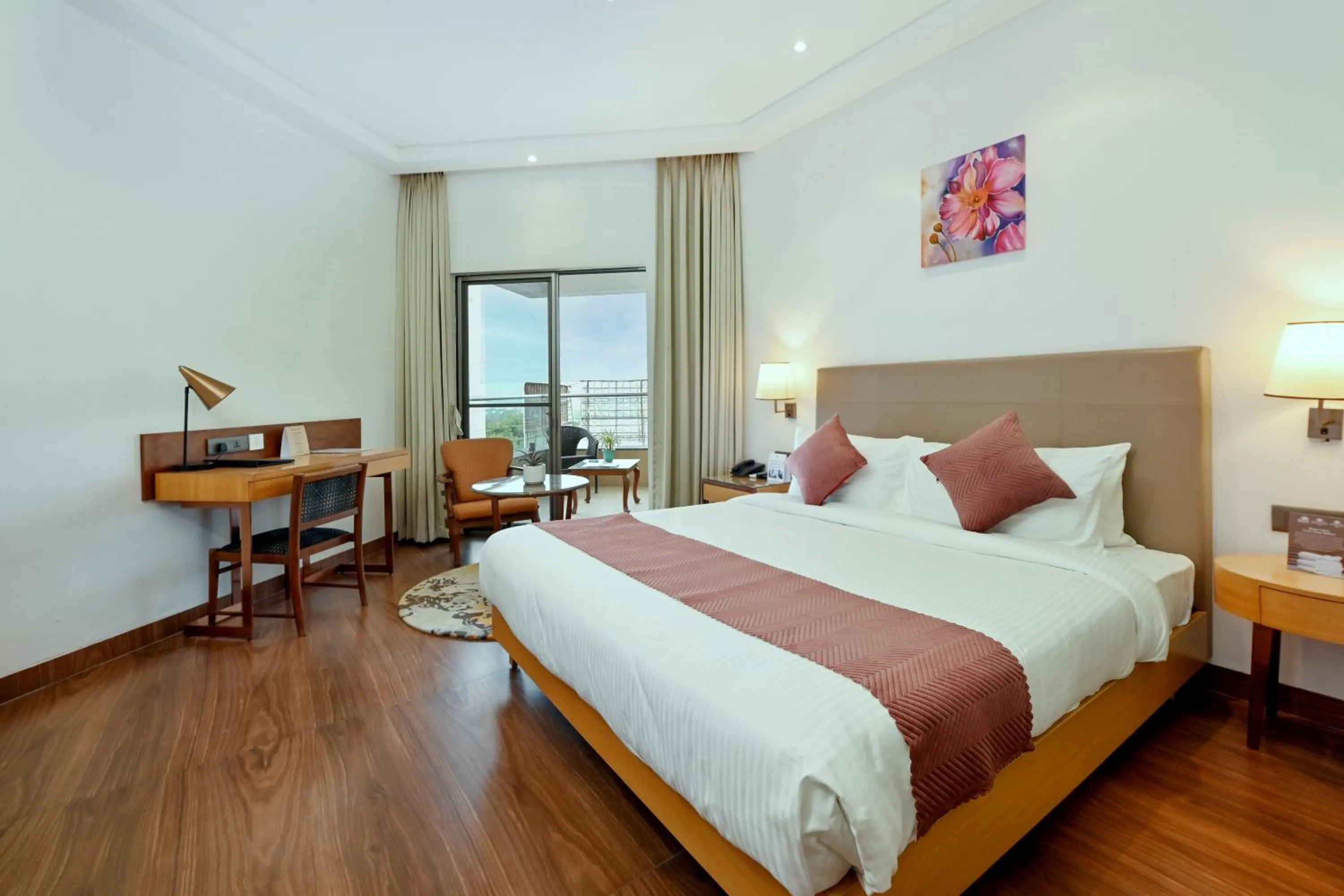 Bed in Hotel Maharaja Regency