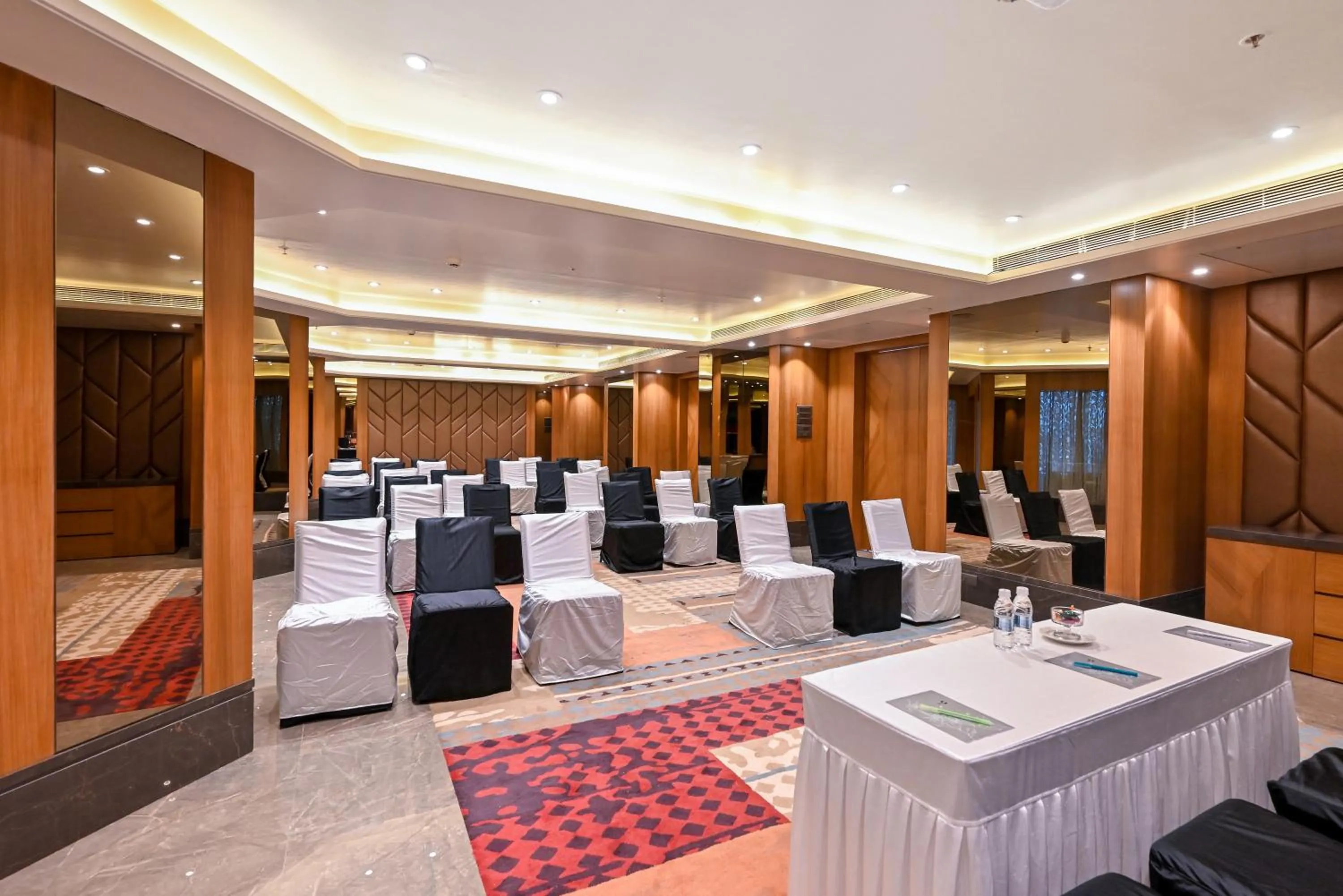 Hotel Maharaja Regency