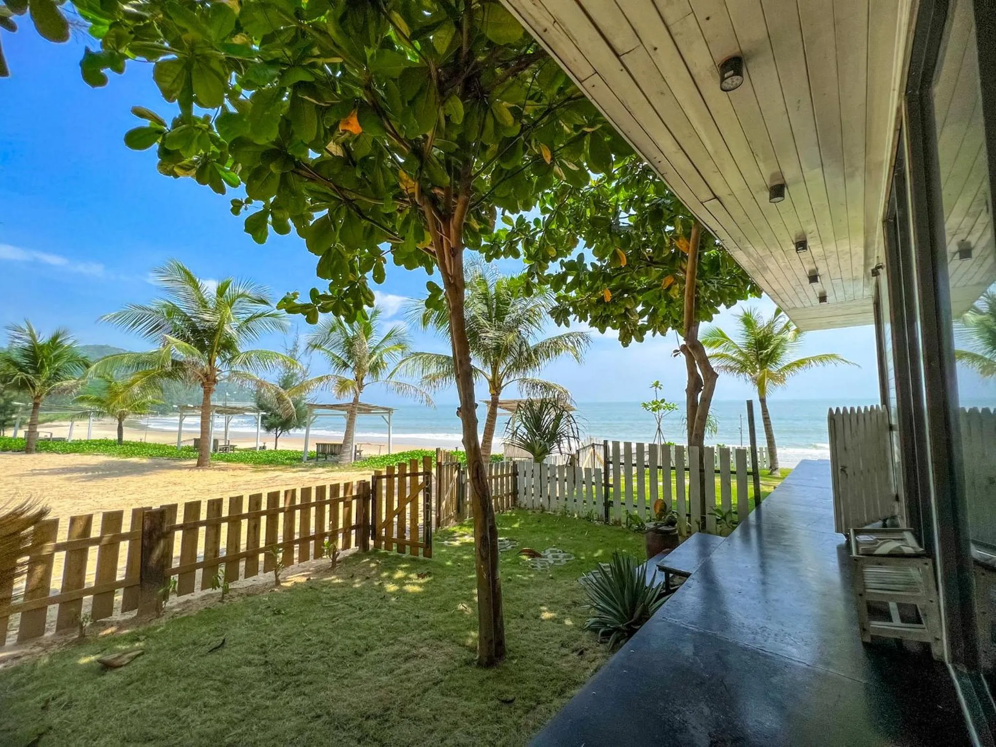 Long Hải Channel Beach Resort