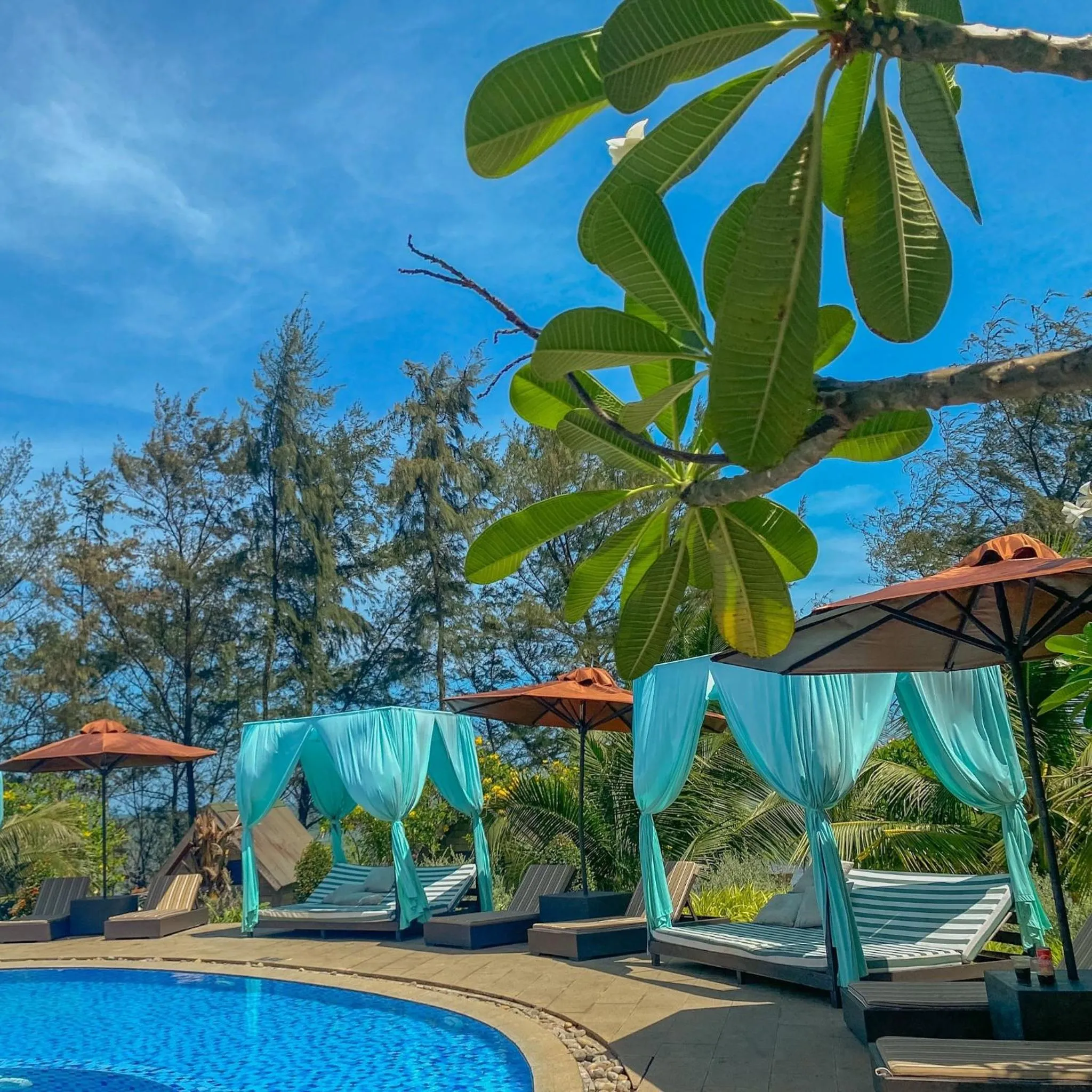 Long Hải Channel Beach Resort