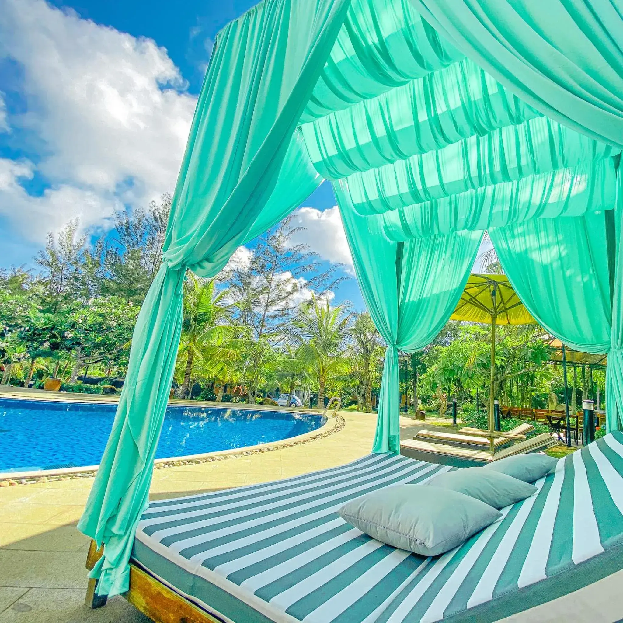 Swimming pool in Long Hải Channel Beach Resort Swimming pool in Long Hải Channel Beach Resort
