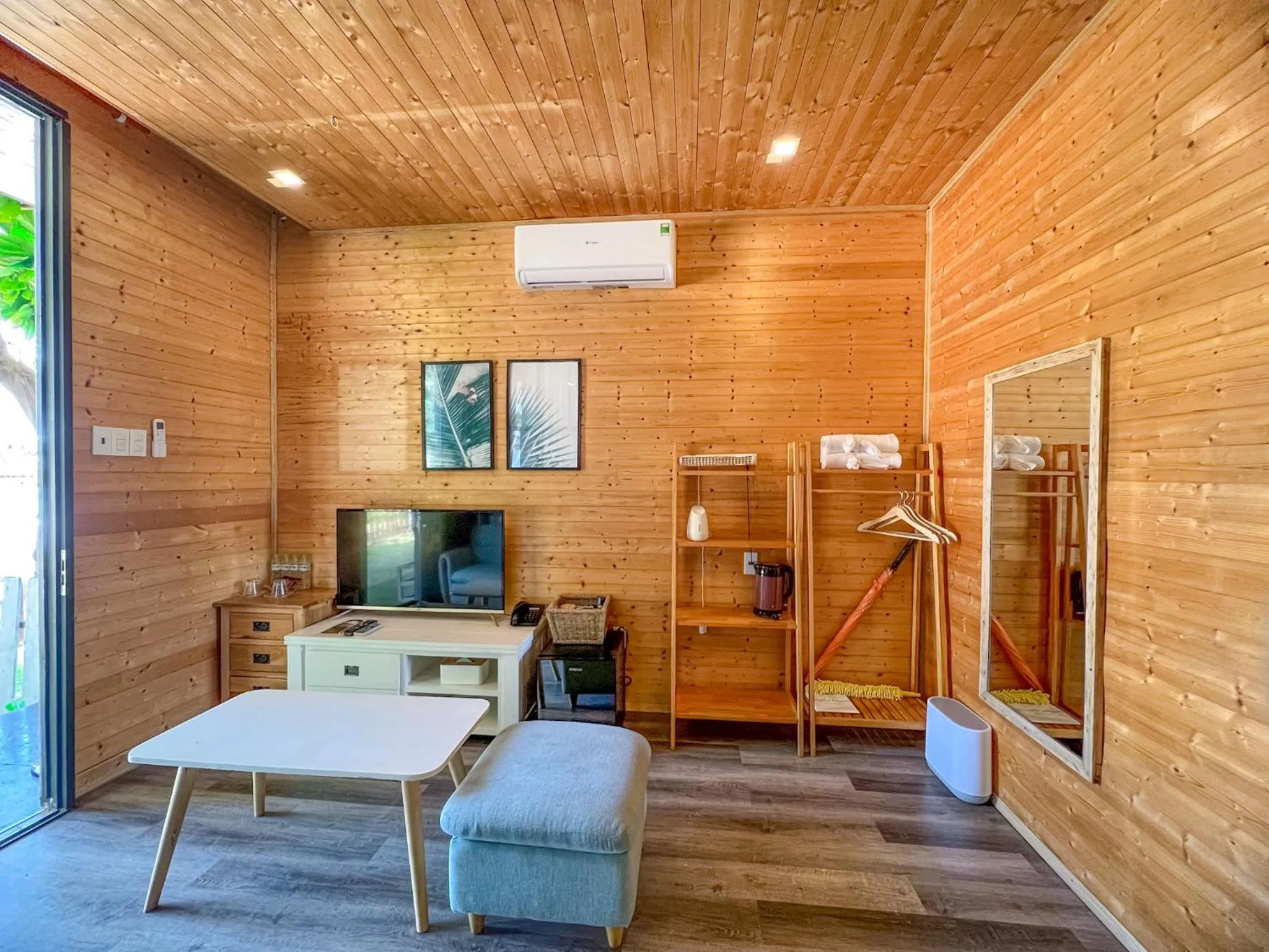 Long Hải Channel Beach Resort