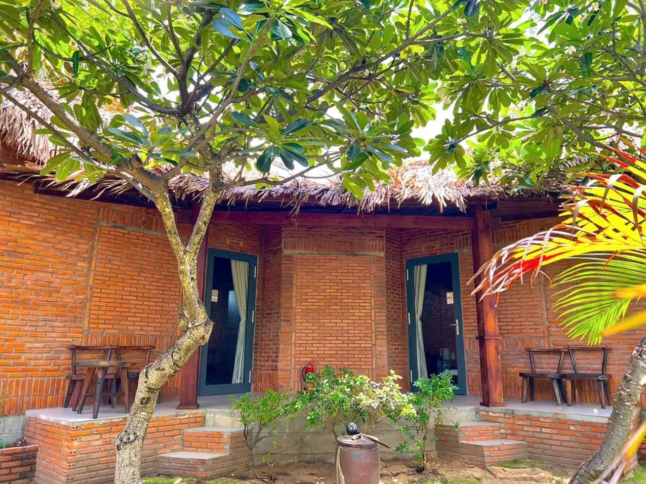 Long Hải Channel Beach Resort