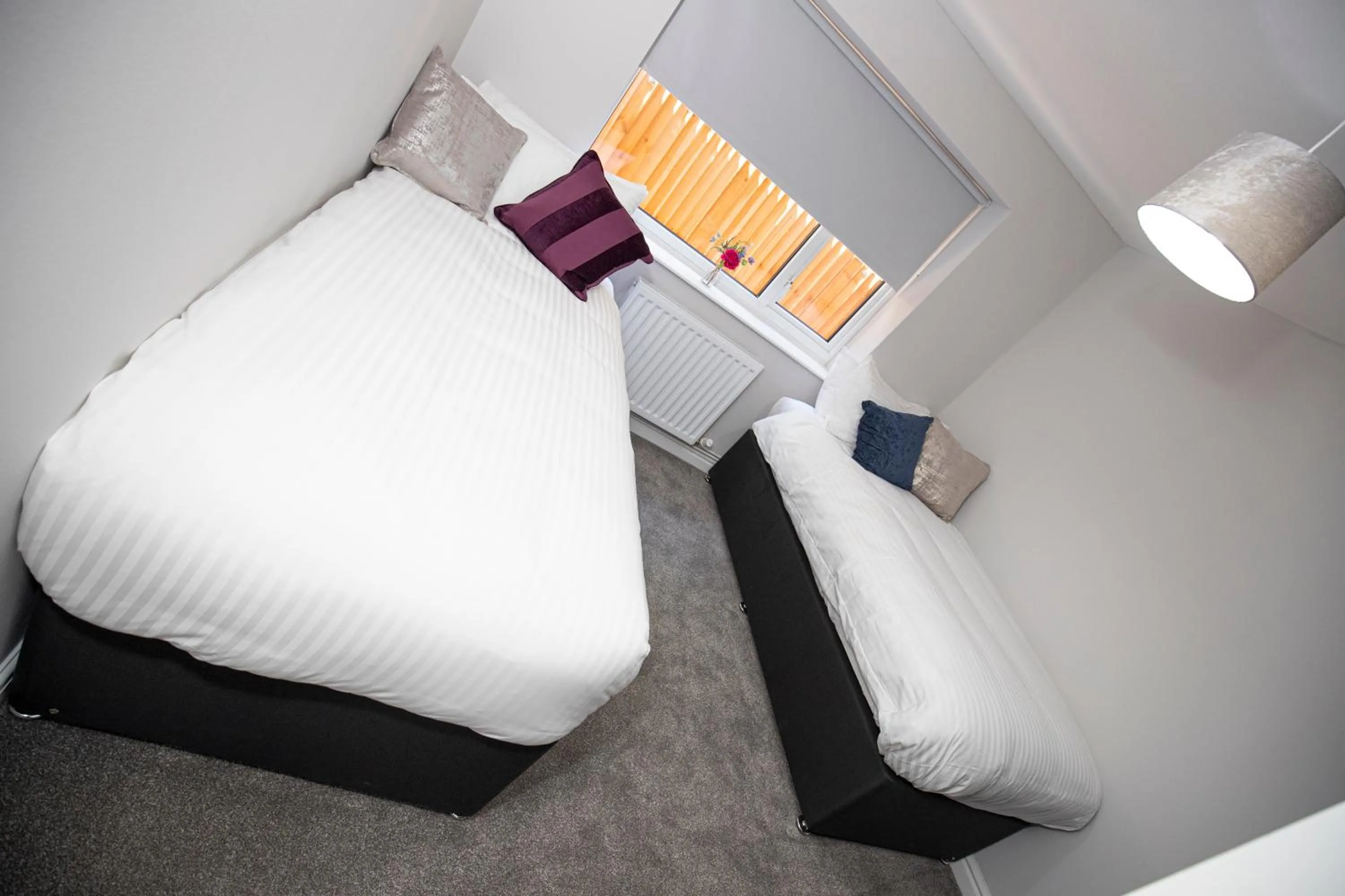 Bedroom, Bed in Lynwood House