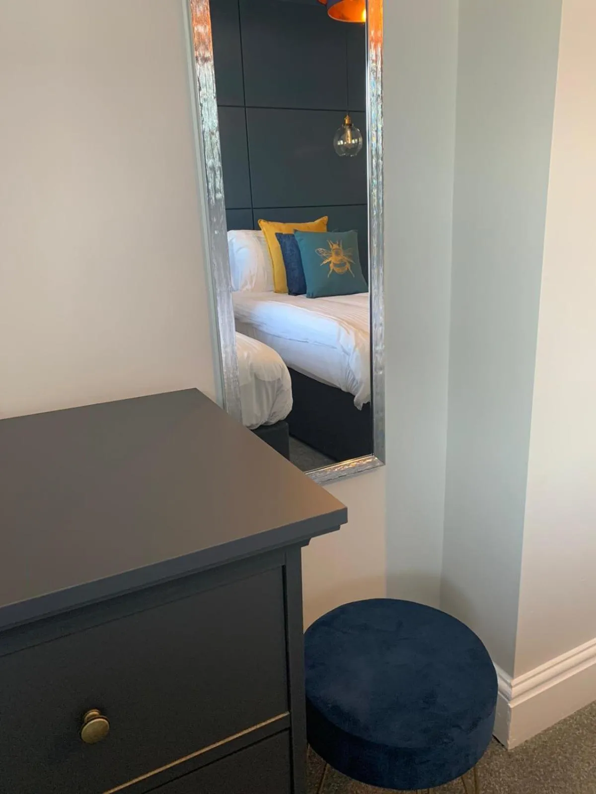 Bedroom, Bed in Lynwood House