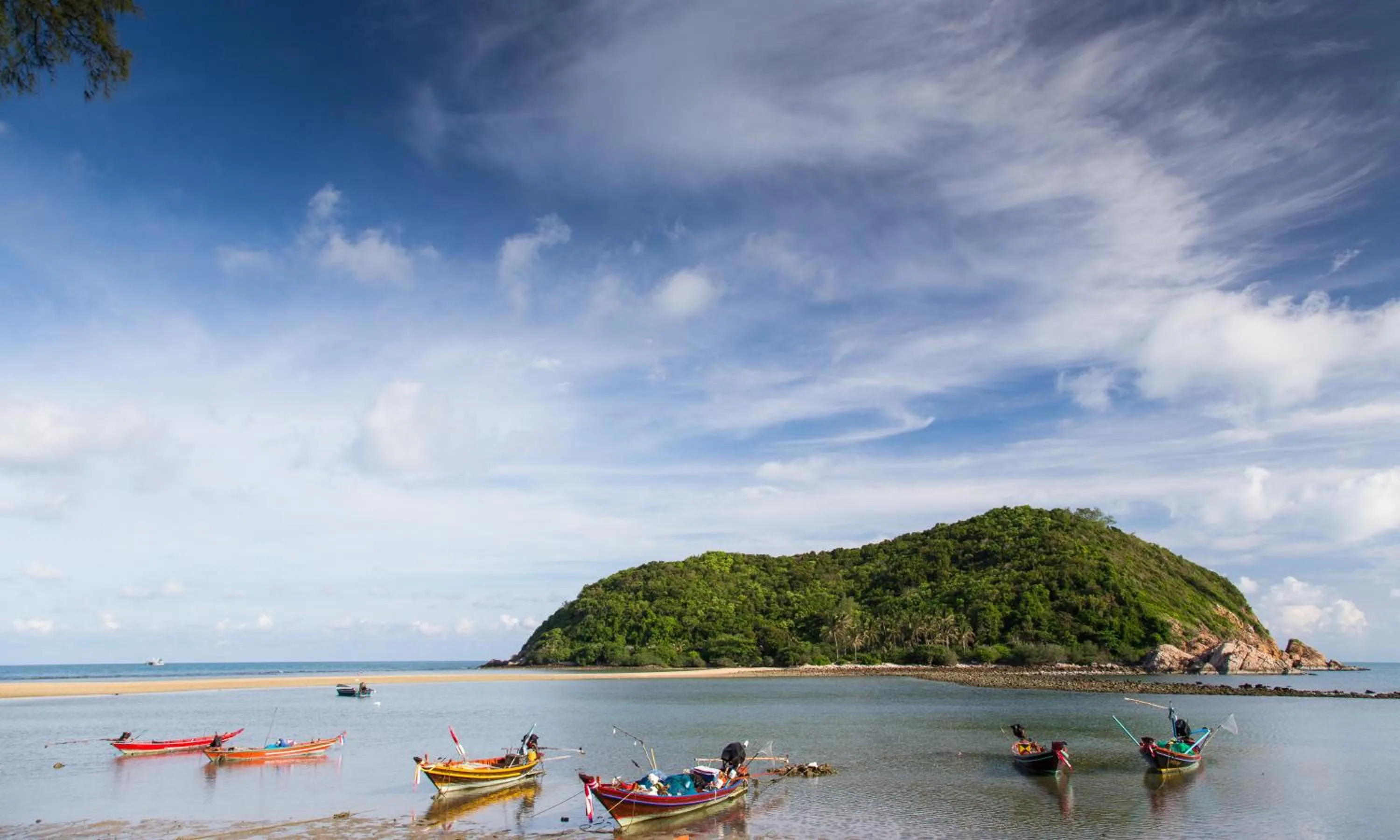 Day in Maehaad Bay Resort - SHA Plus