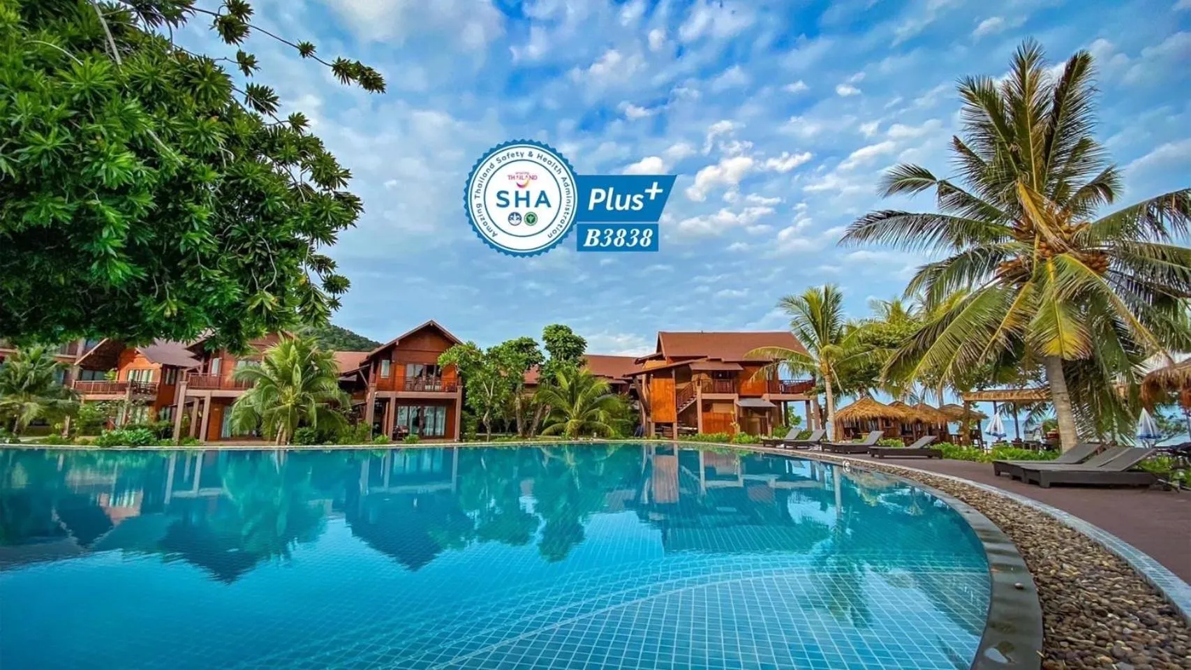 Swimming pool in Koh Ma Beach Resort - SHA Extra Plus