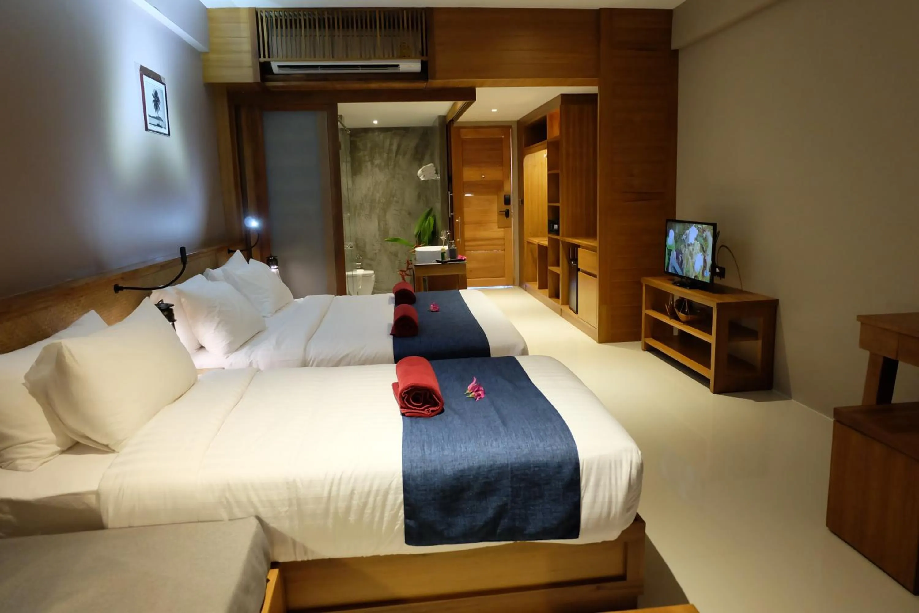Bed in Koh Ma Beach Resort - SHA Extra Plus
