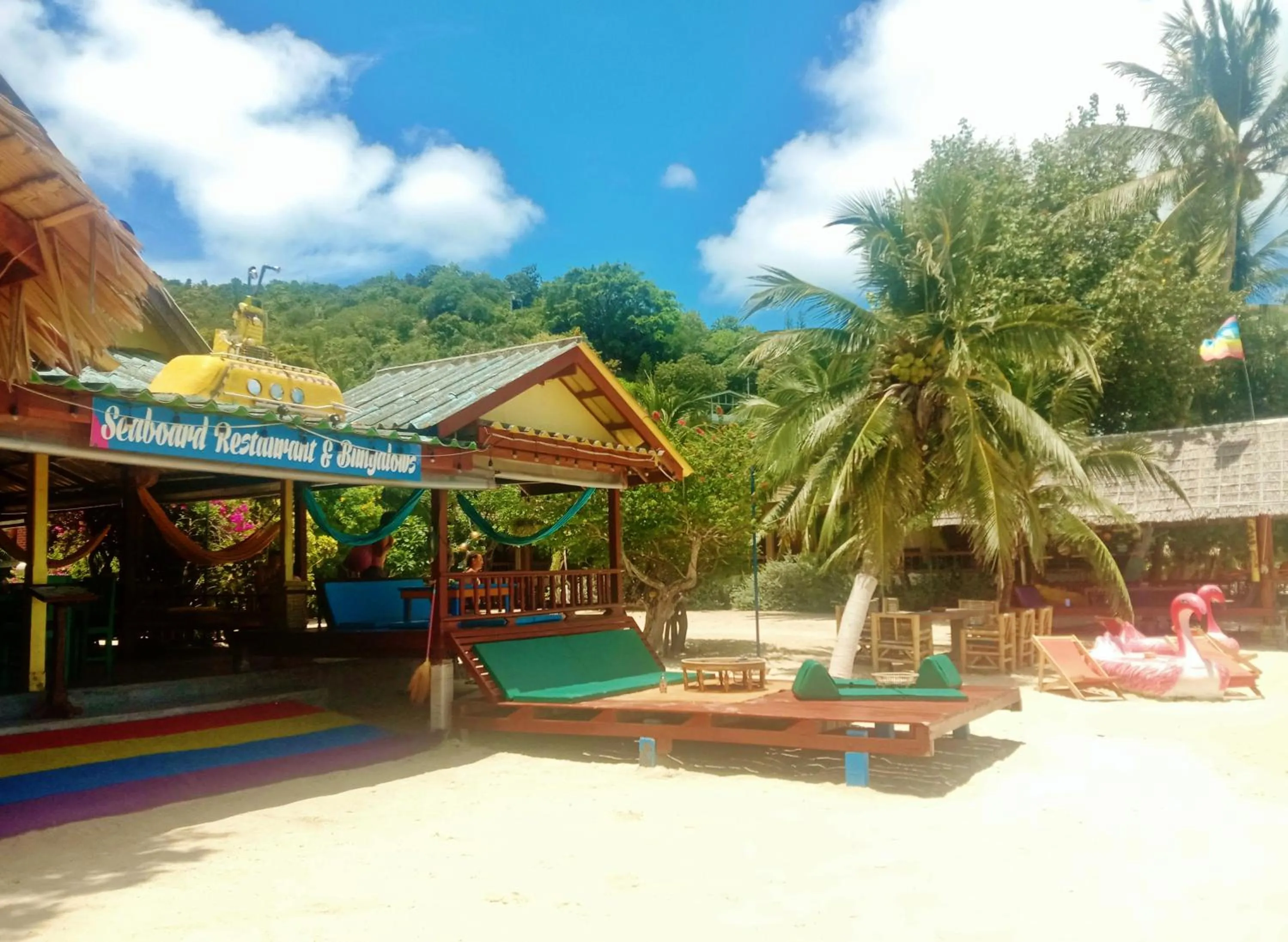 Restaurant/places to eat in Seaboard Bungalow