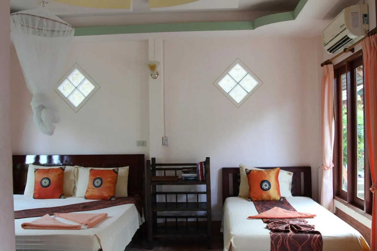 Bed in Seaboard Bungalow