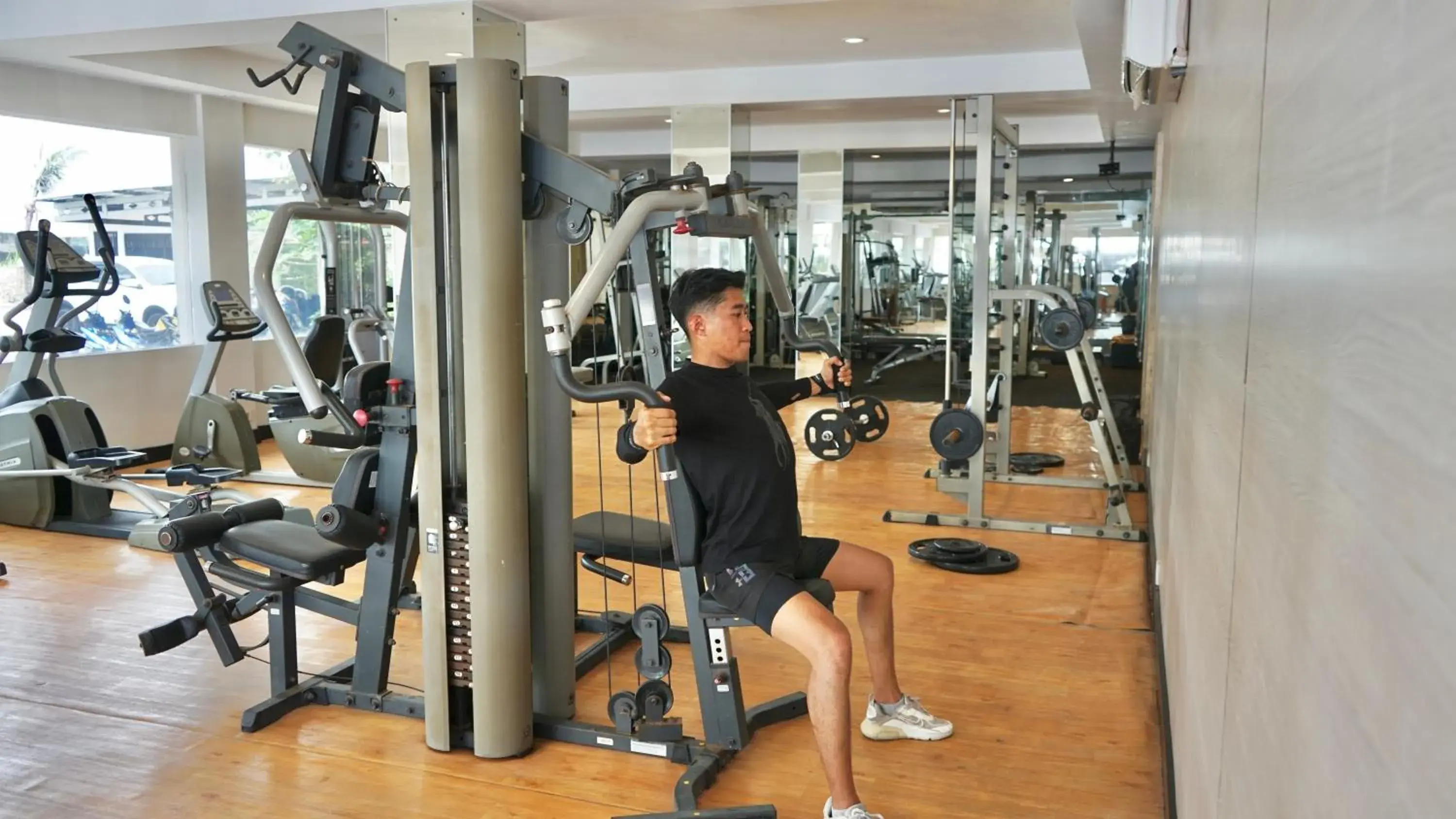 Fitness centre/facilities in Pangeran Beach Hotel Fitness centre/facilities in Pangeran Beach Hotel