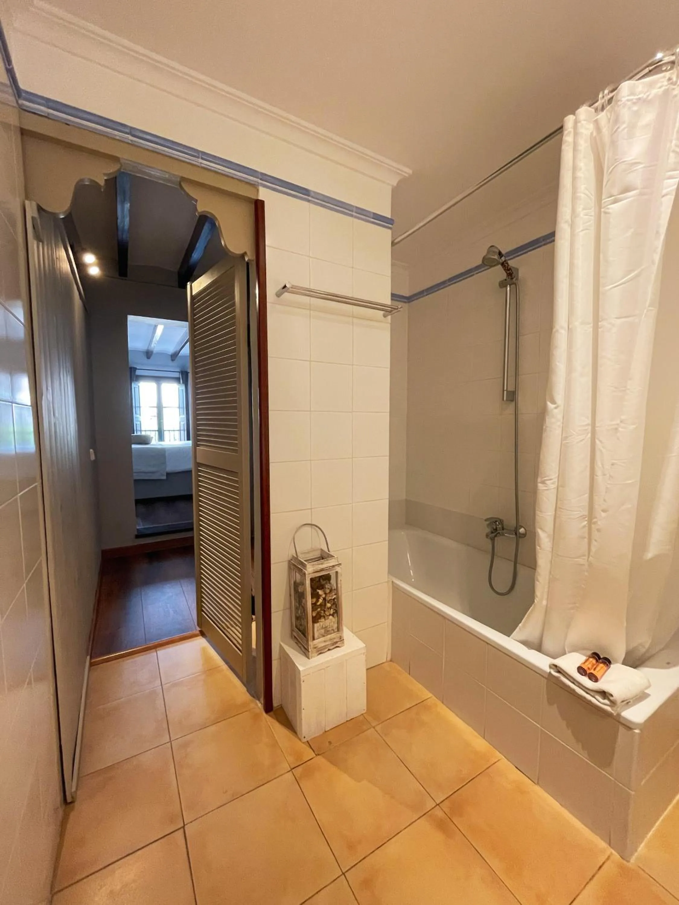 Bathroom in El Nido de Alaro - Turismo de Interior