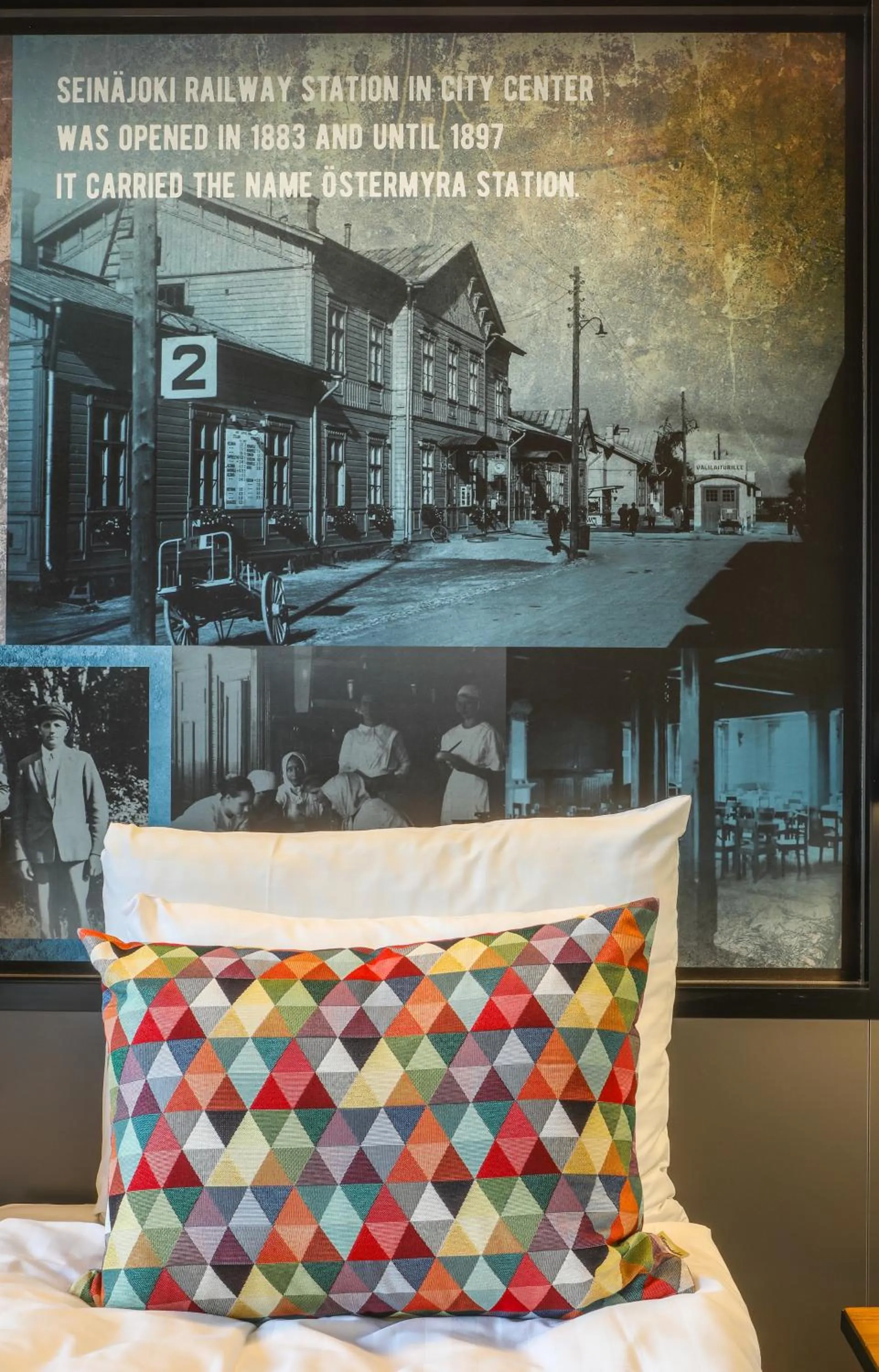 Decorative detail, Bed in Hotelli-Ravintola Alma