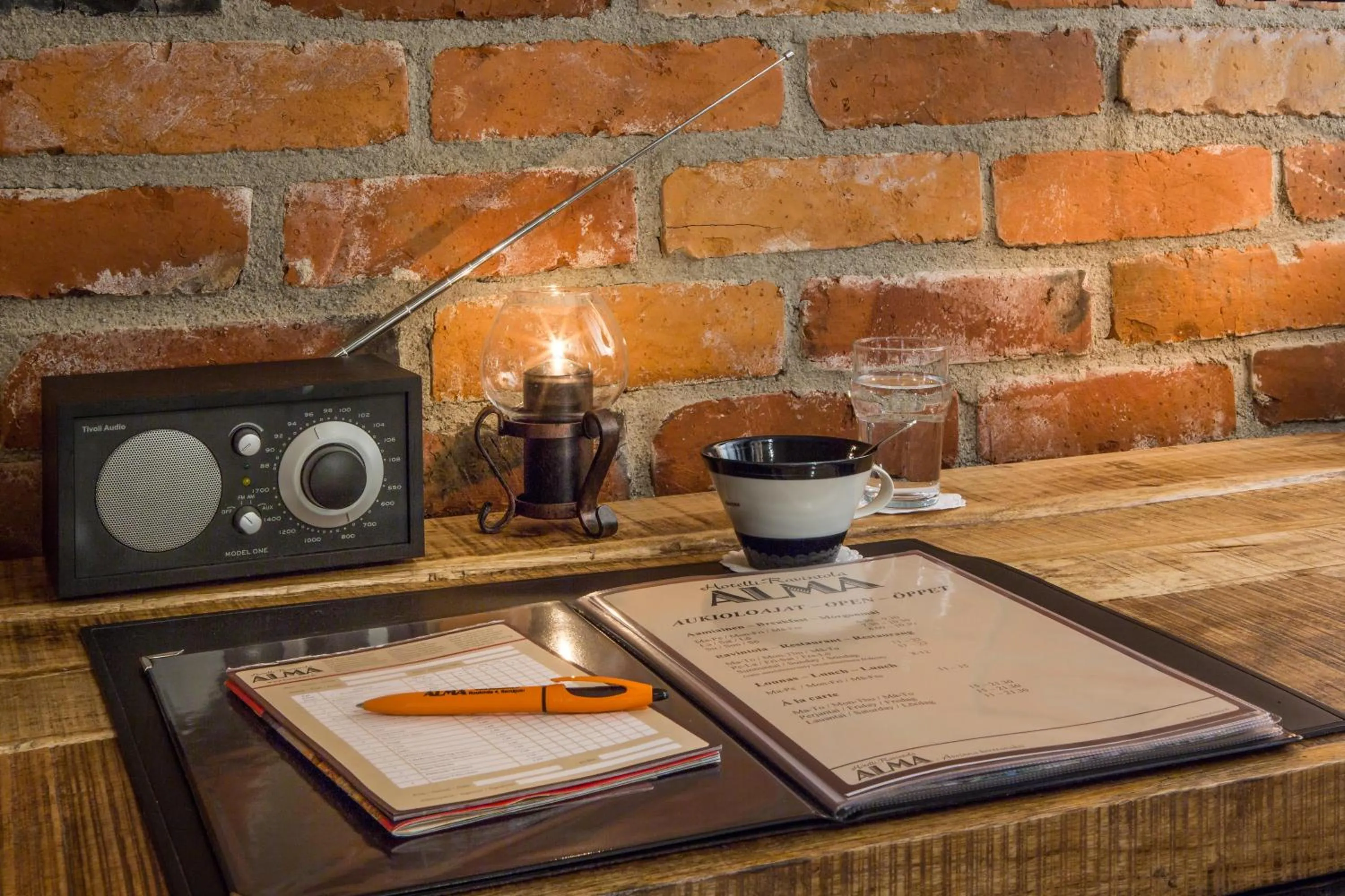 Coffee/tea facilities in Hotelli-Ravintola Alma