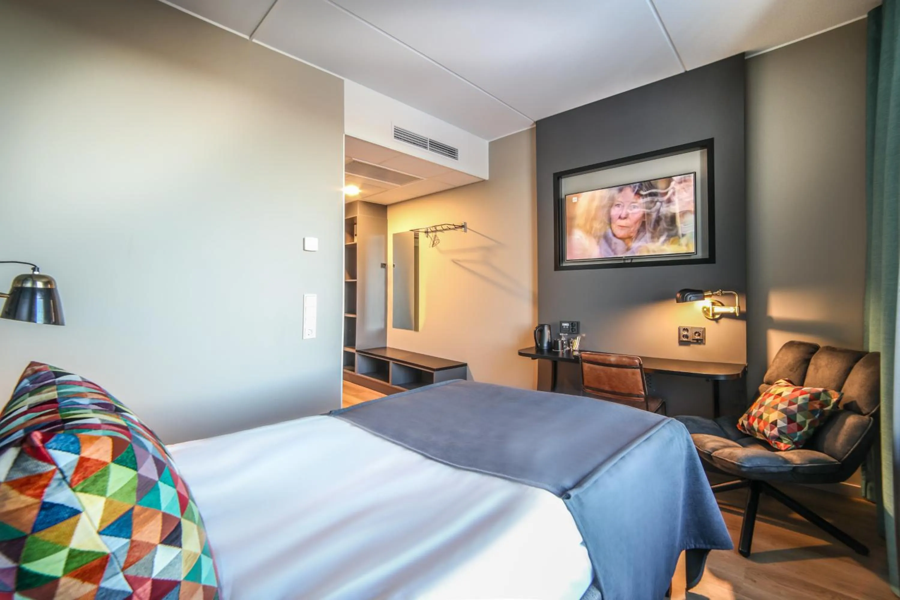 TV and multimedia, Bed in Hotelli-Ravintola Alma