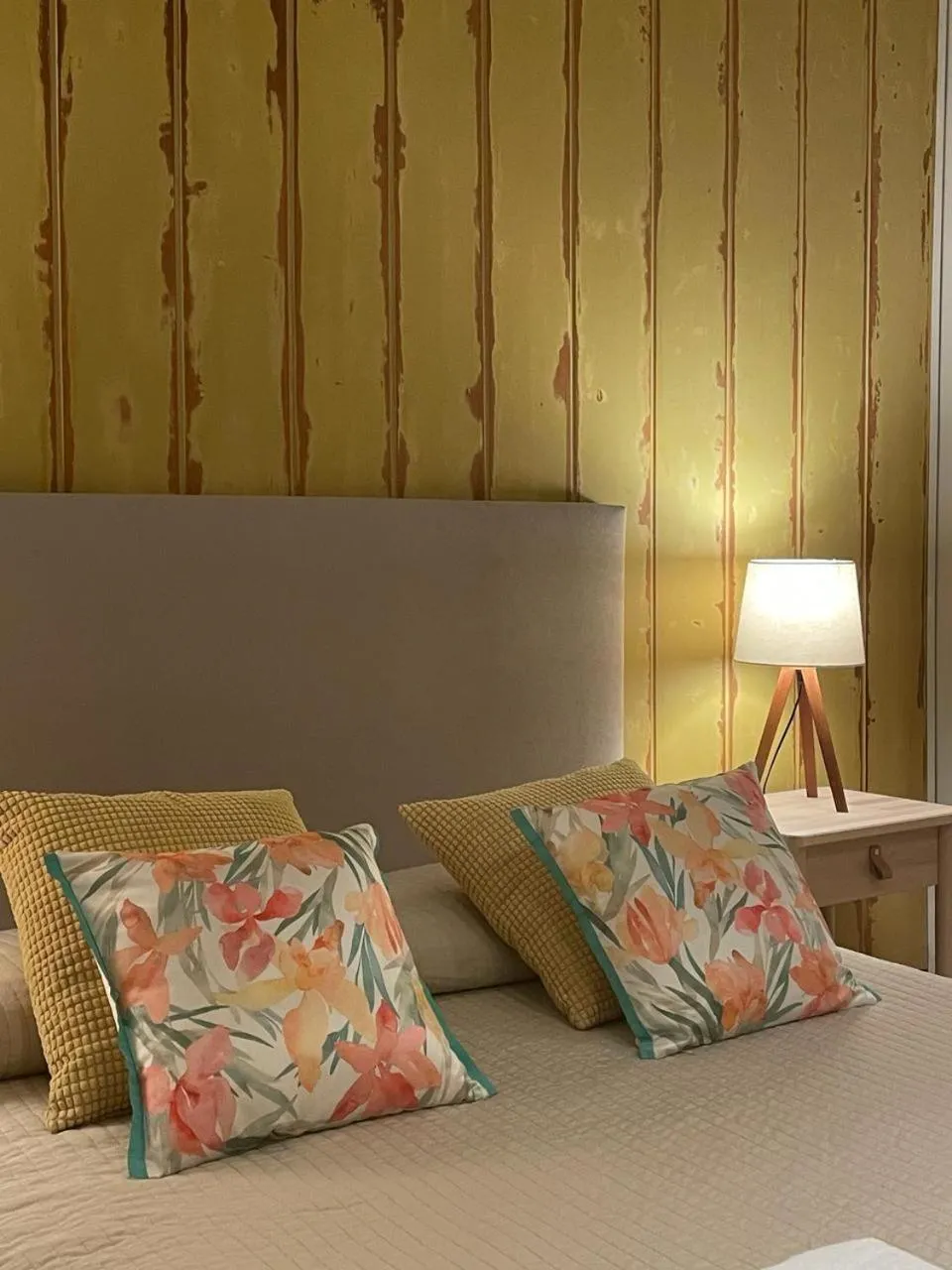 Bedroom, Bed in Casa Consell Apartments