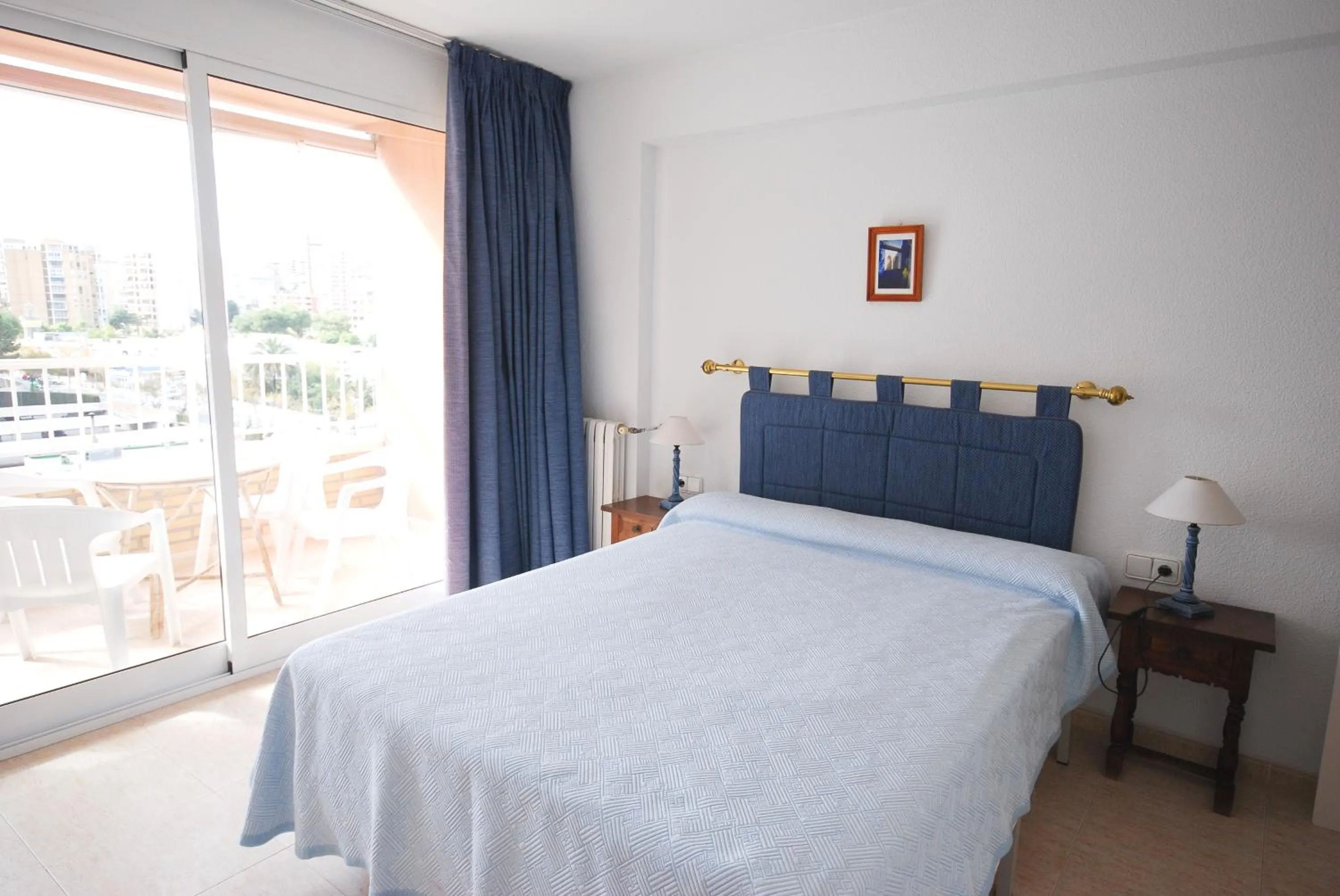 Photo of the whole room, Bed in Apartamentos Concorde