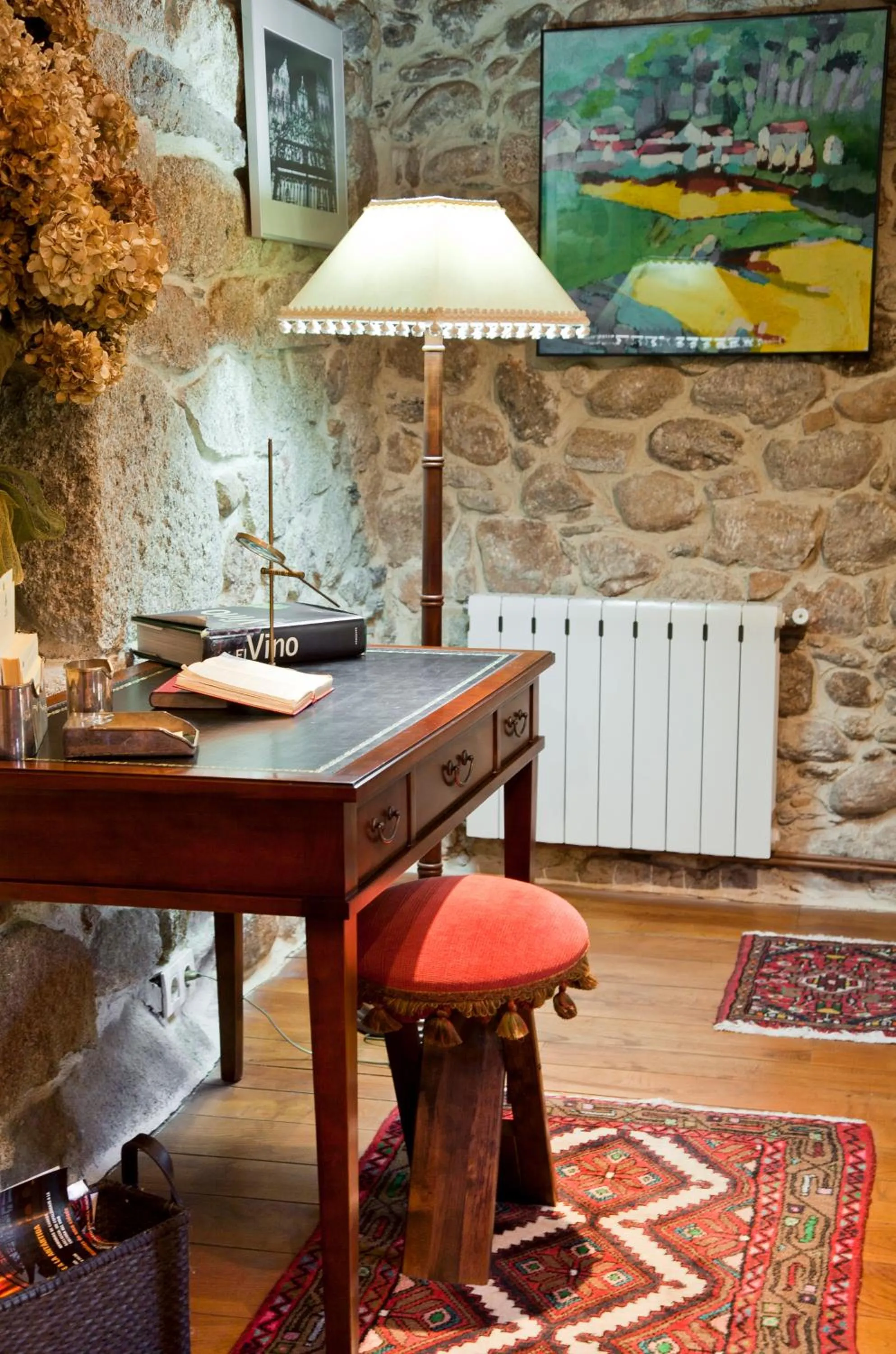 Library in Entre Os Ríos - Casa Rural y Enoturismo