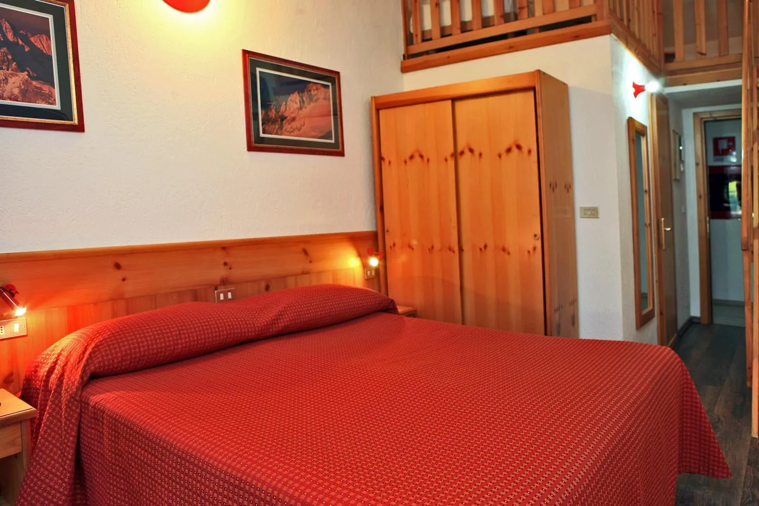 Bed in Albergo Le Marmotte