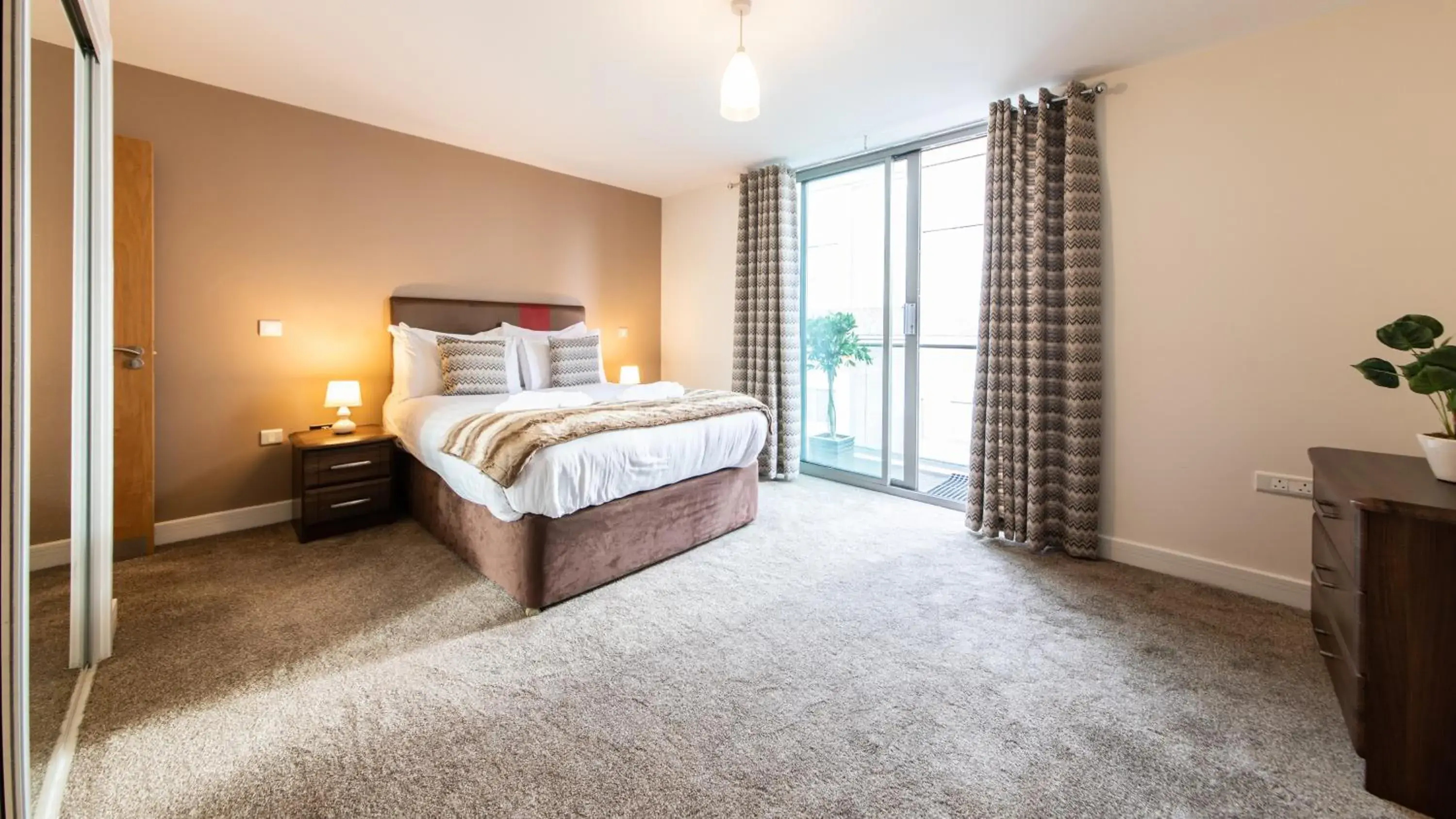 Bed in The Spires Serviced Apartments Birmingham Bed in The Spires Serviced Apartments Birmingham