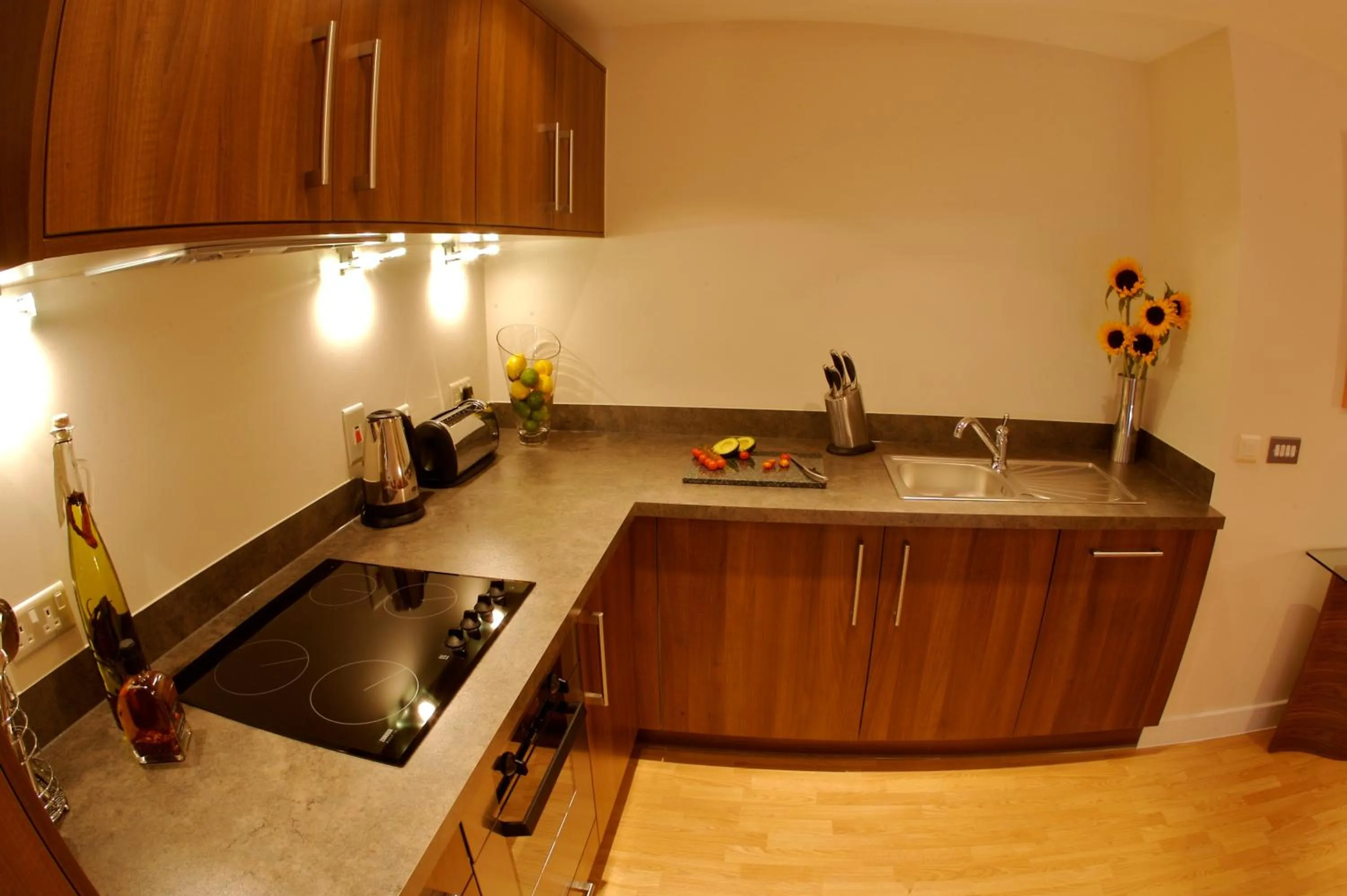 Kitchen or kitchenette in The Spires Serviced Apartments Birmingham