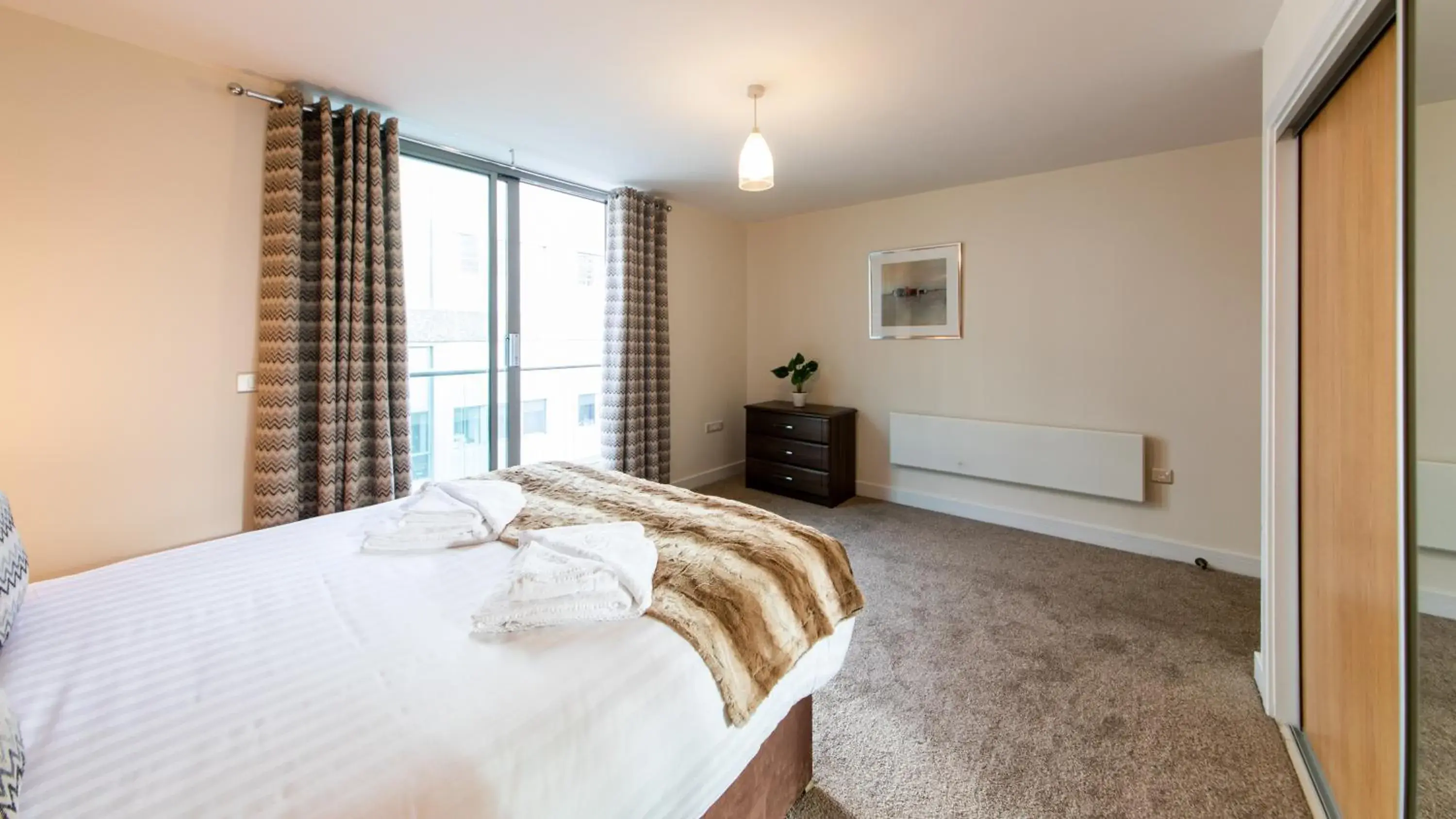 Bed in The Spires Serviced Apartments Birmingham Bed in The Spires Serviced Apartments Birmingham