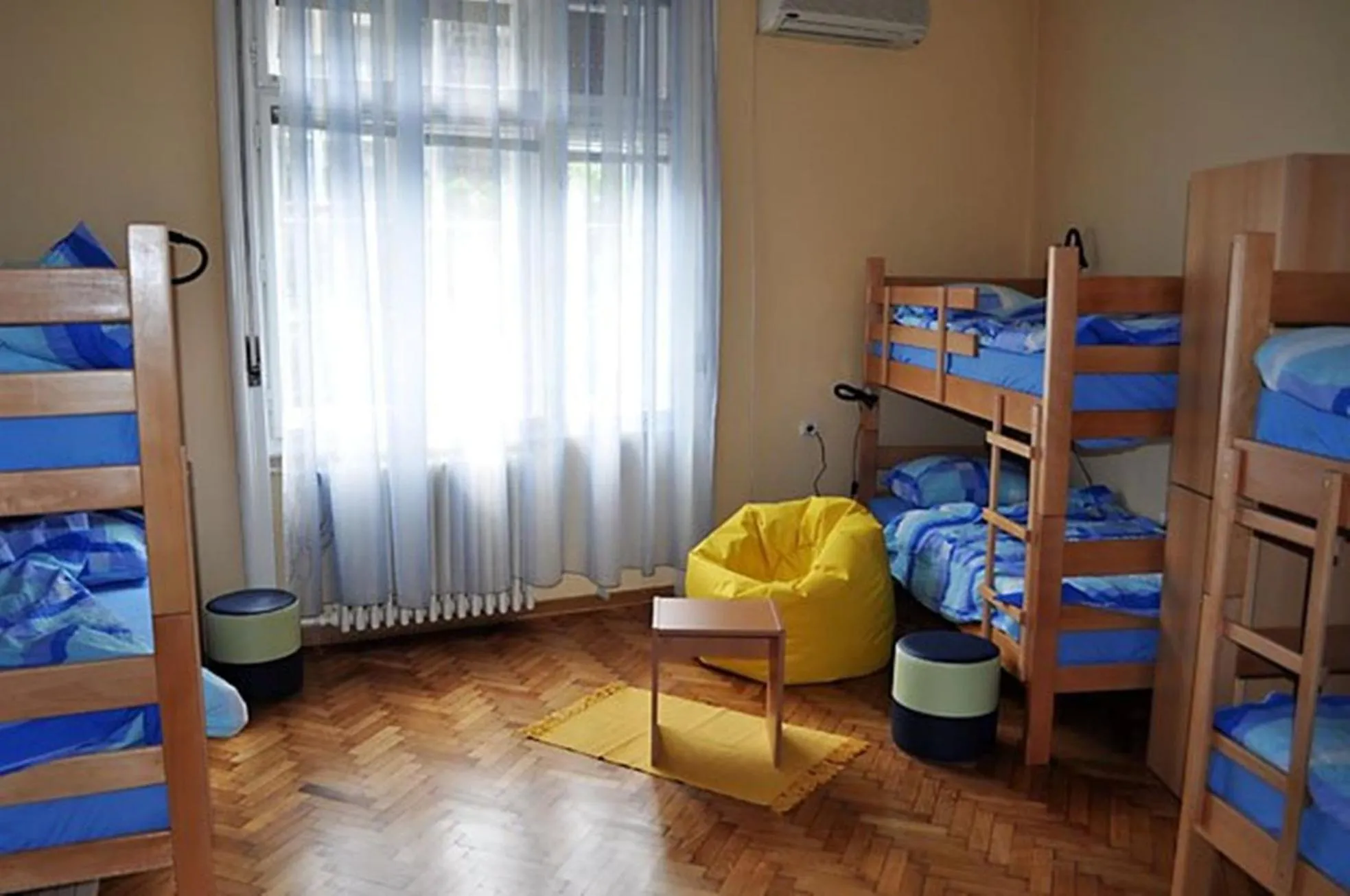 Single Bed in 6-Bed Mixed Dormitory Room in Habitat Hostel