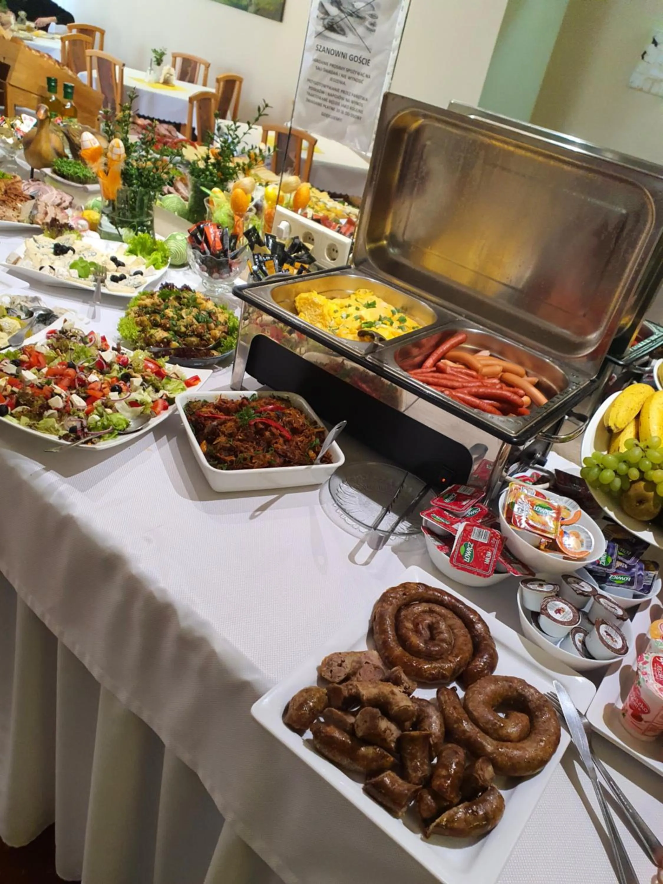 Buffet breakfast in Hotel Kolorowa