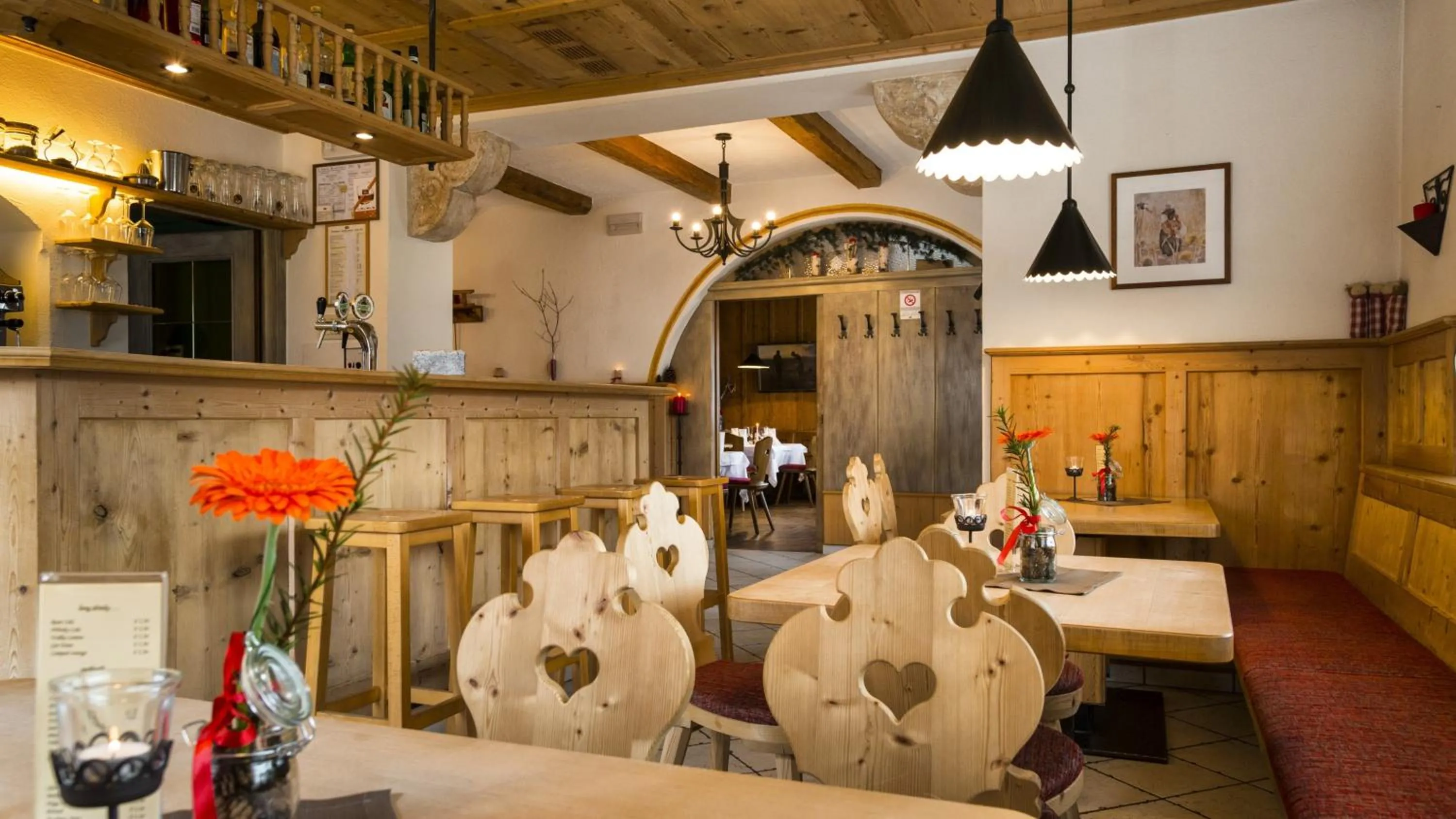 Restaurant/places to eat in Hotel Scherer