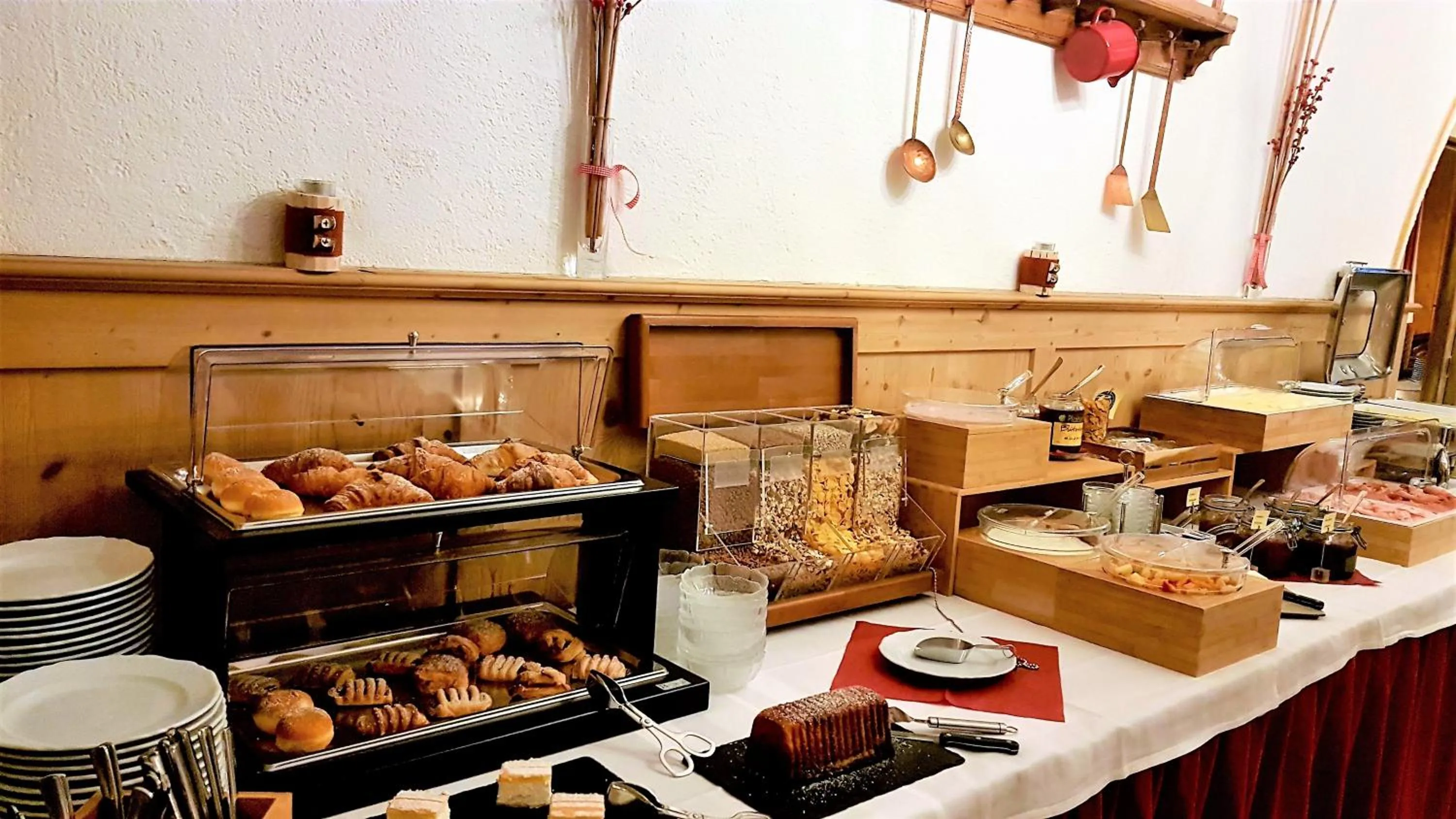 Food and drinks in Hotel Scherer