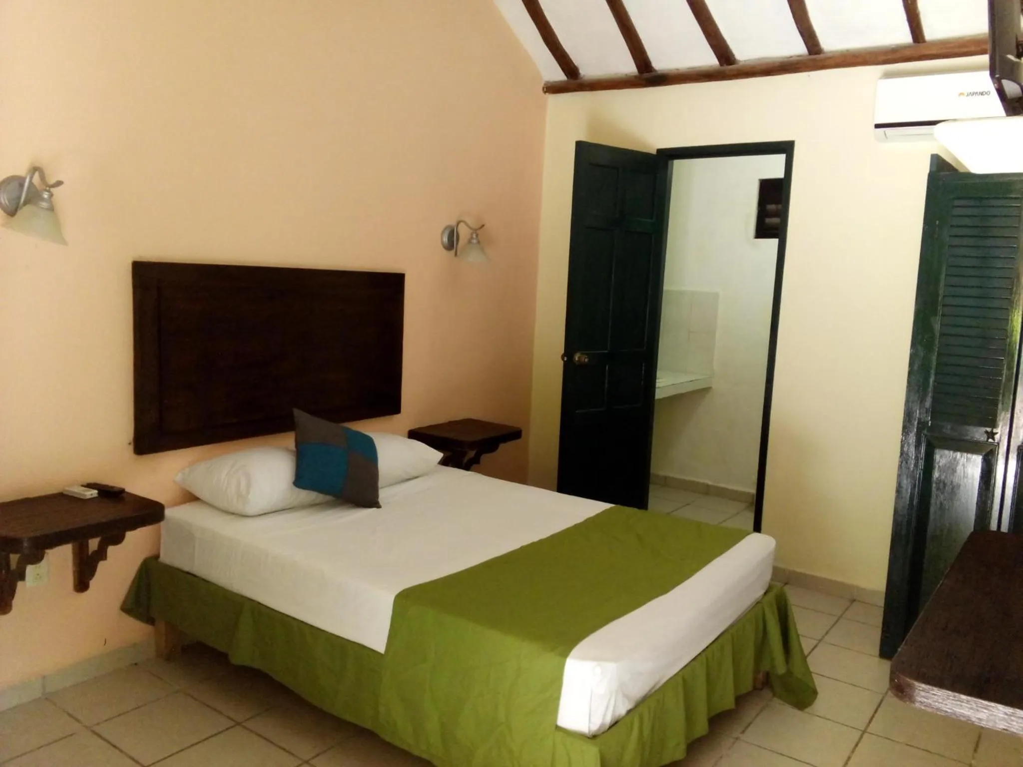 Bed in Costa del Mar