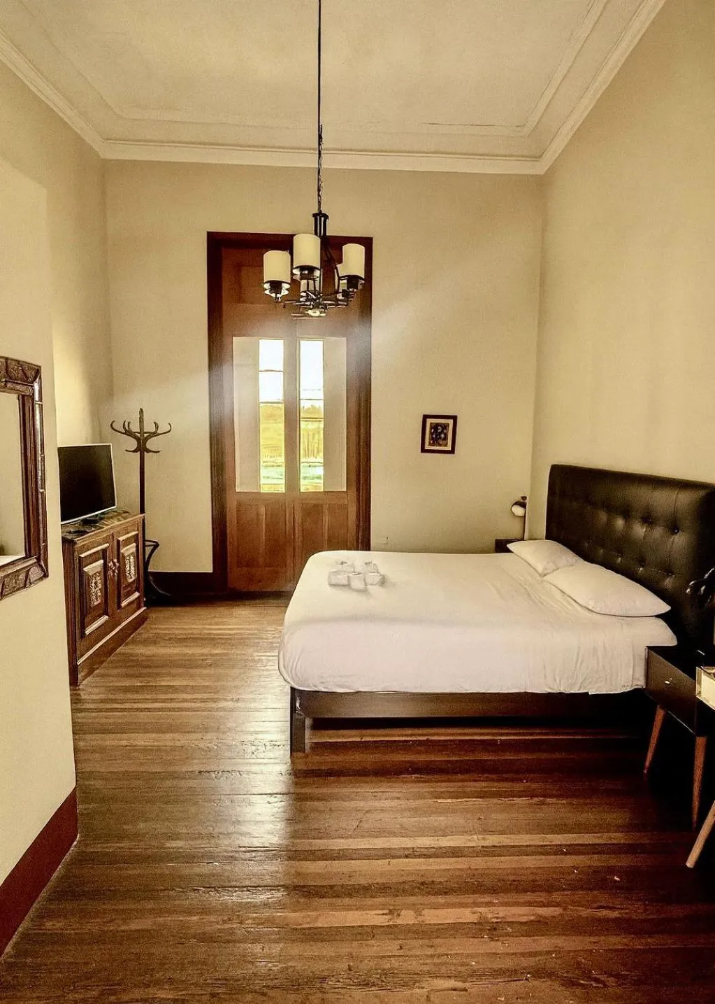 1900 Backpacker's Hostel