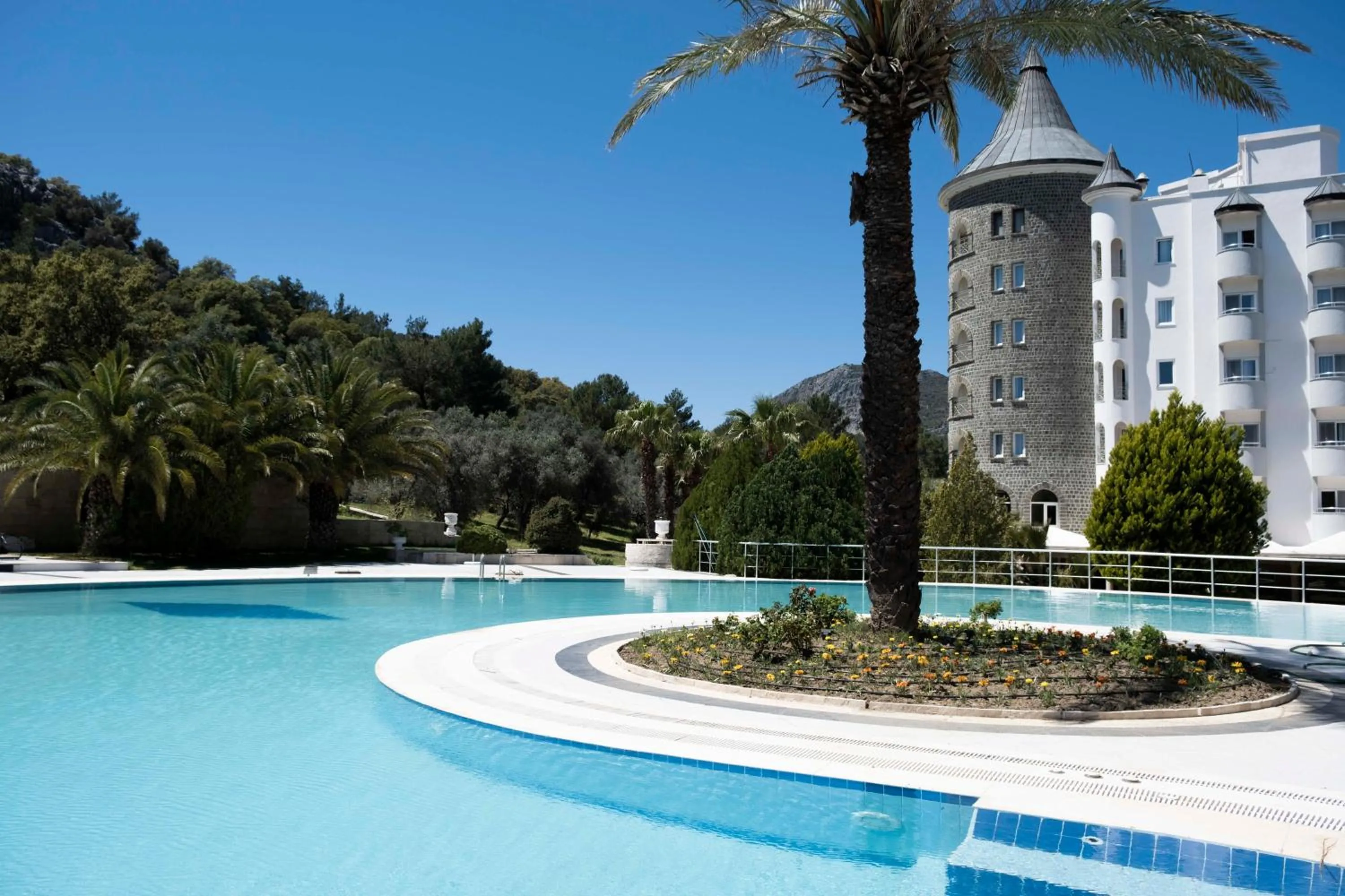 Swimming pool in X Life Hotel Sarıgerme 15 - Adult Hotel