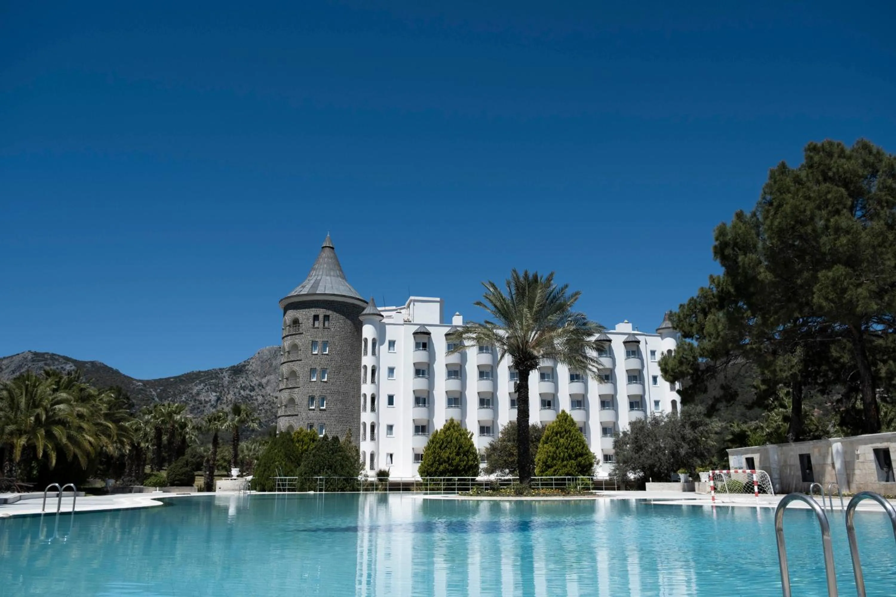 Swimming pool in X Life Hotel Sarıgerme 15 - Adult Hotel