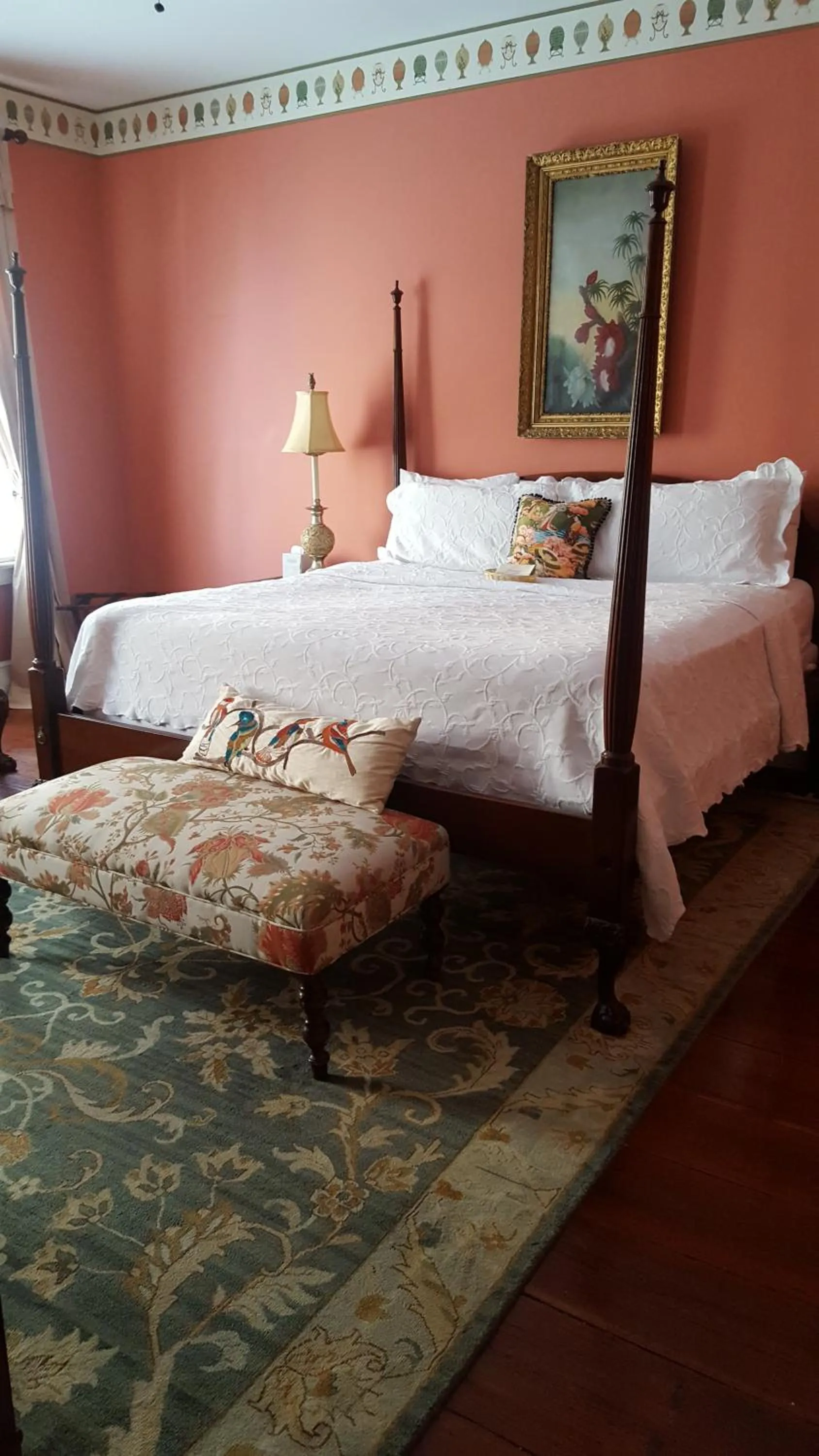 Deluxe King Room 6 in Barksdale House Inn
