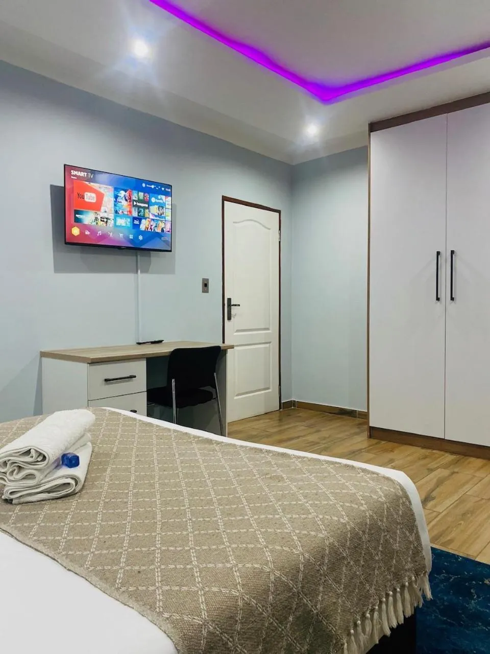 Bedroom, Bed in Airport Imperial Guest House