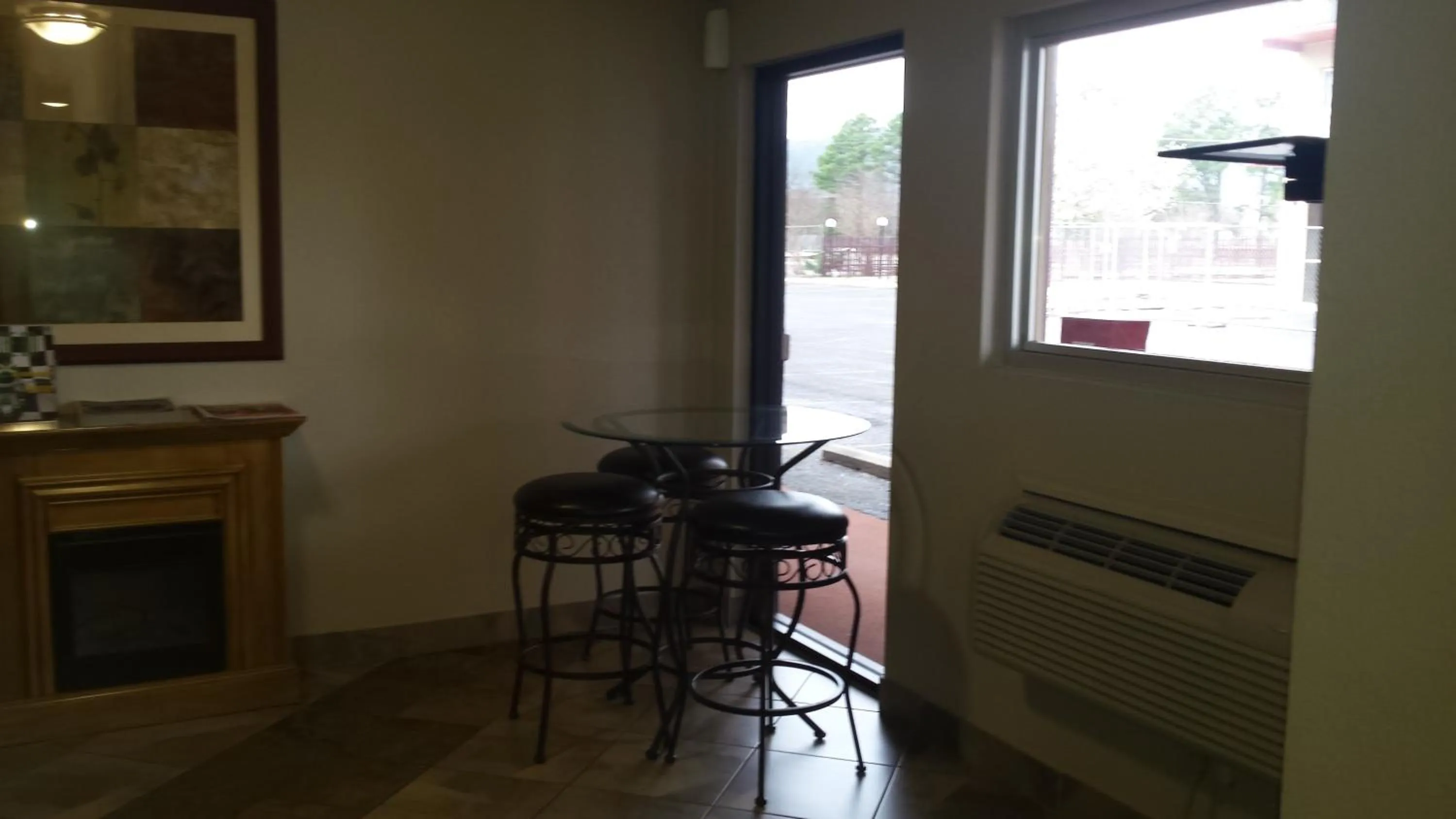 Lobby or reception in Days Inn by Wyndham Hot Springs