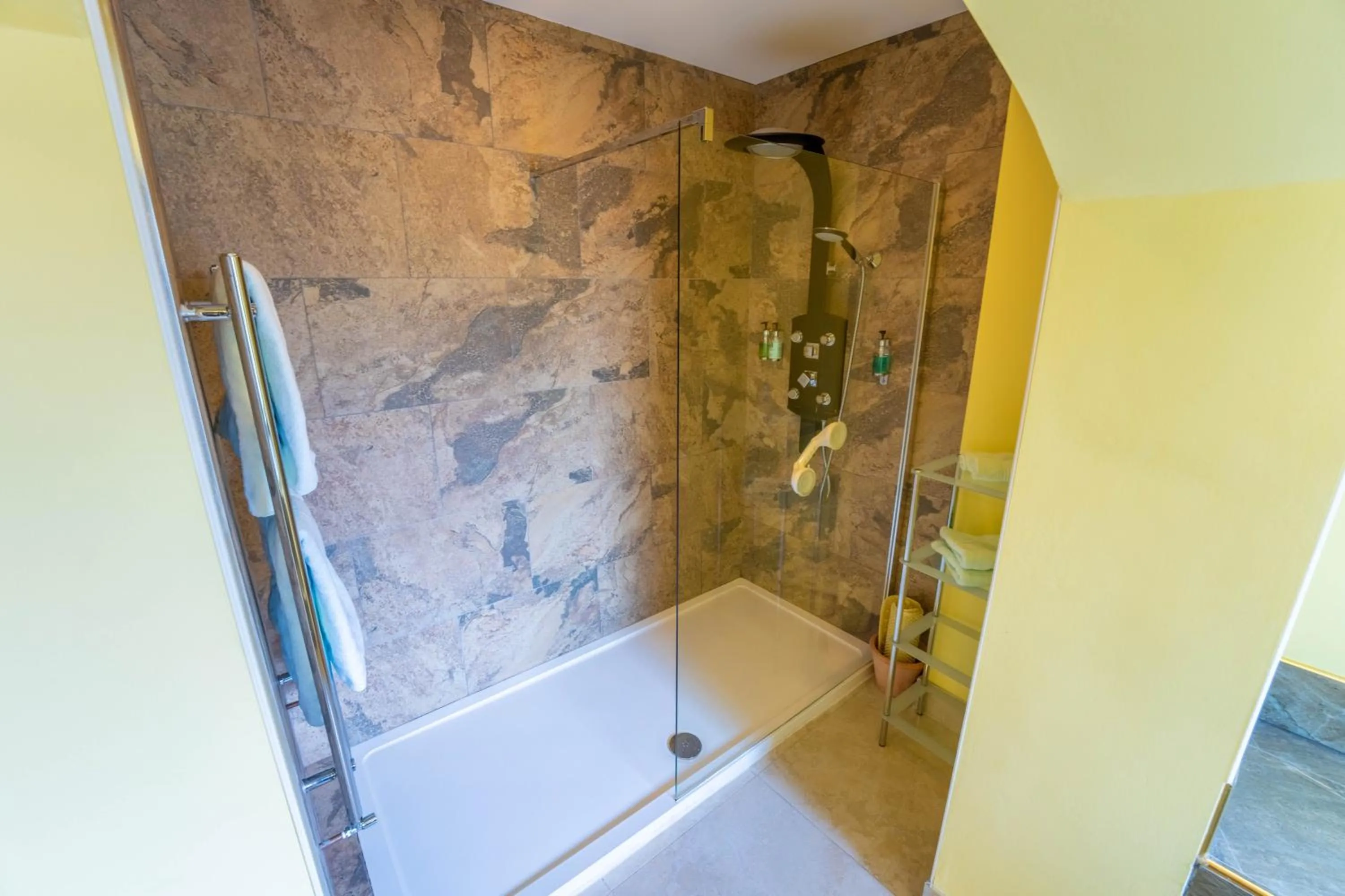 Shower in Ferndale Luxury Boutique Bed & Breakfast
