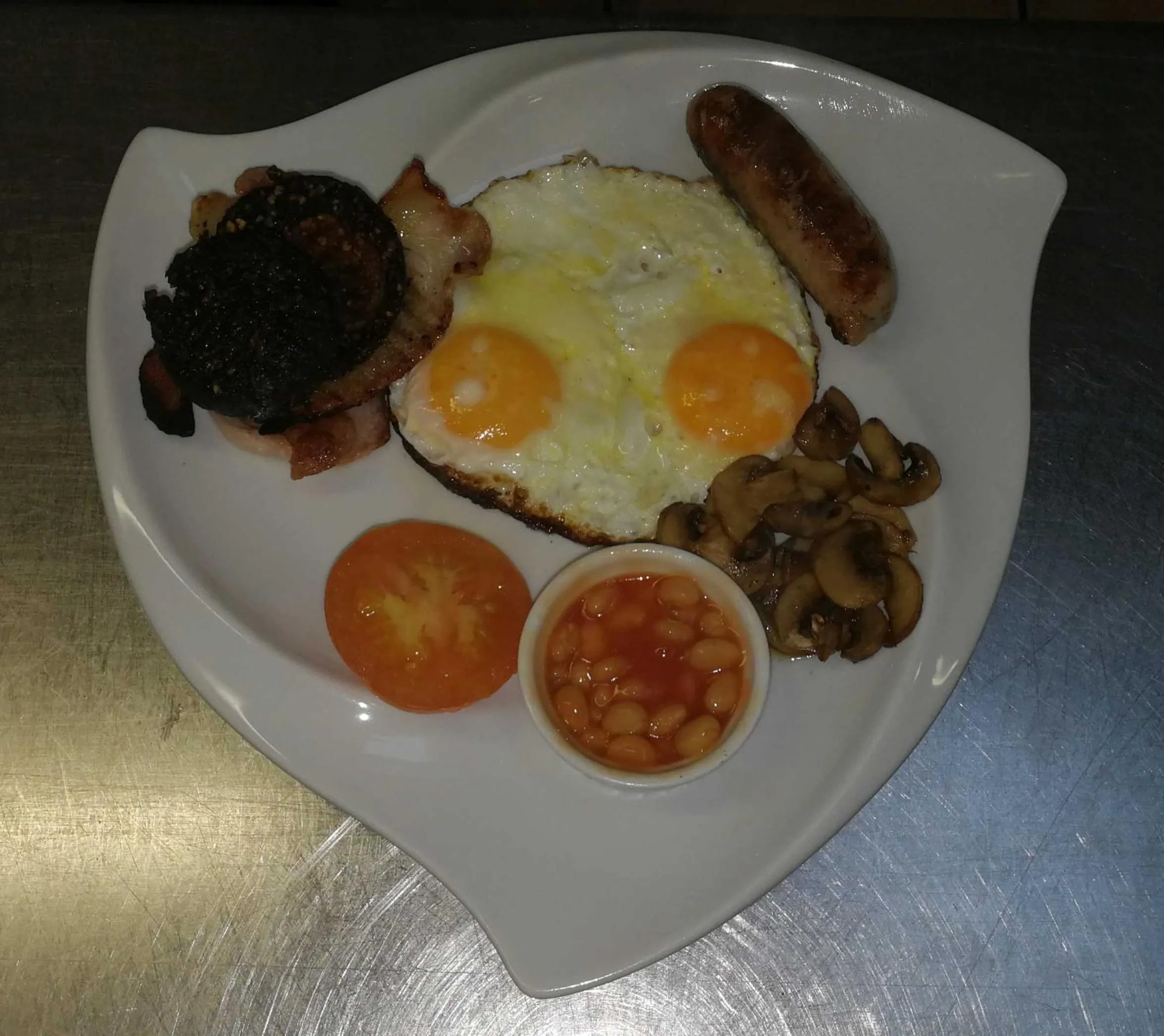 Breakfast in Ferndale Luxury Boutique Bed & Breakfast