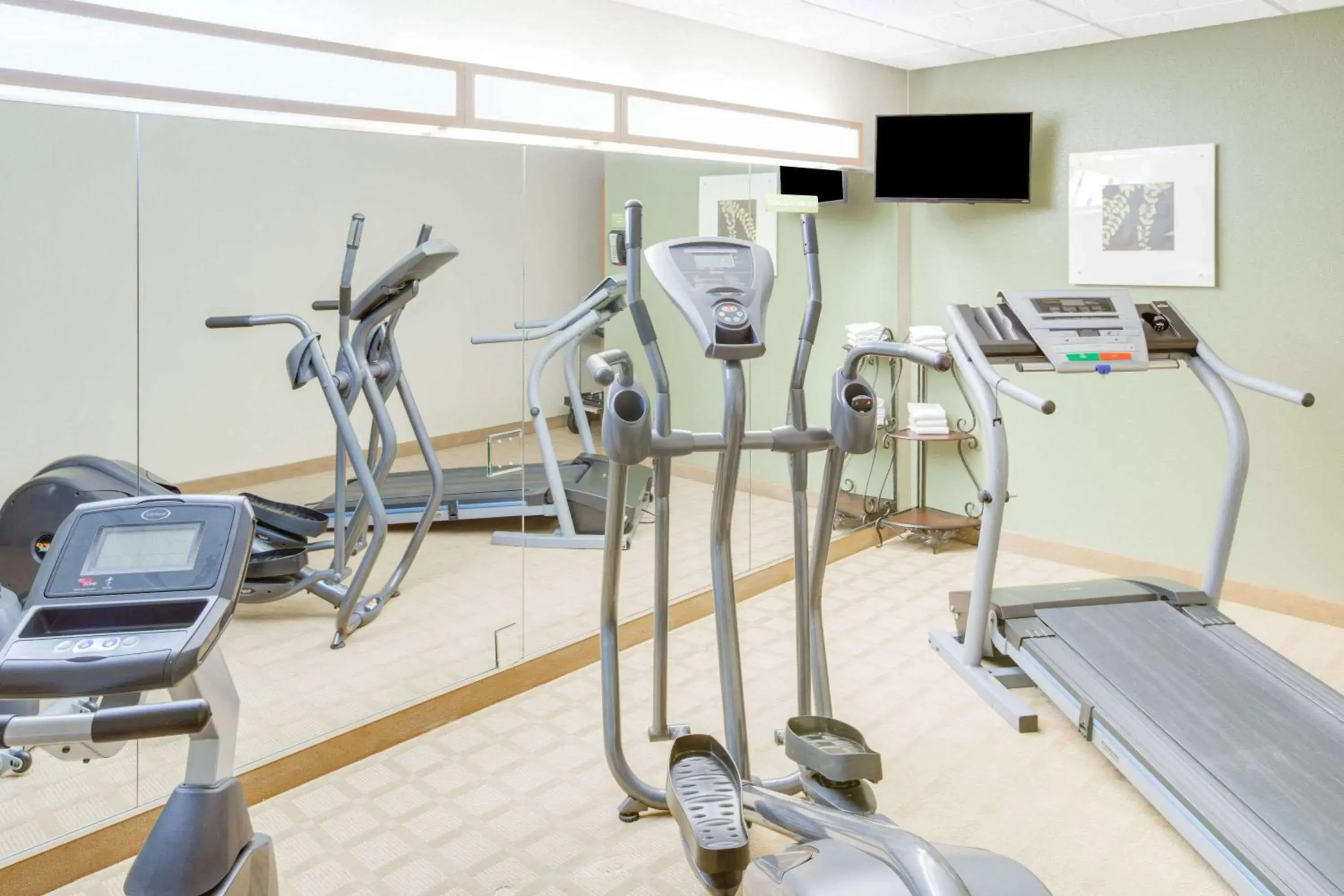Fitness centre/facilities in Microtel Inn & Suites by Wyndham Saraland Fitness centre/facilities in Microtel Inn & Suites by Wyndham Saraland