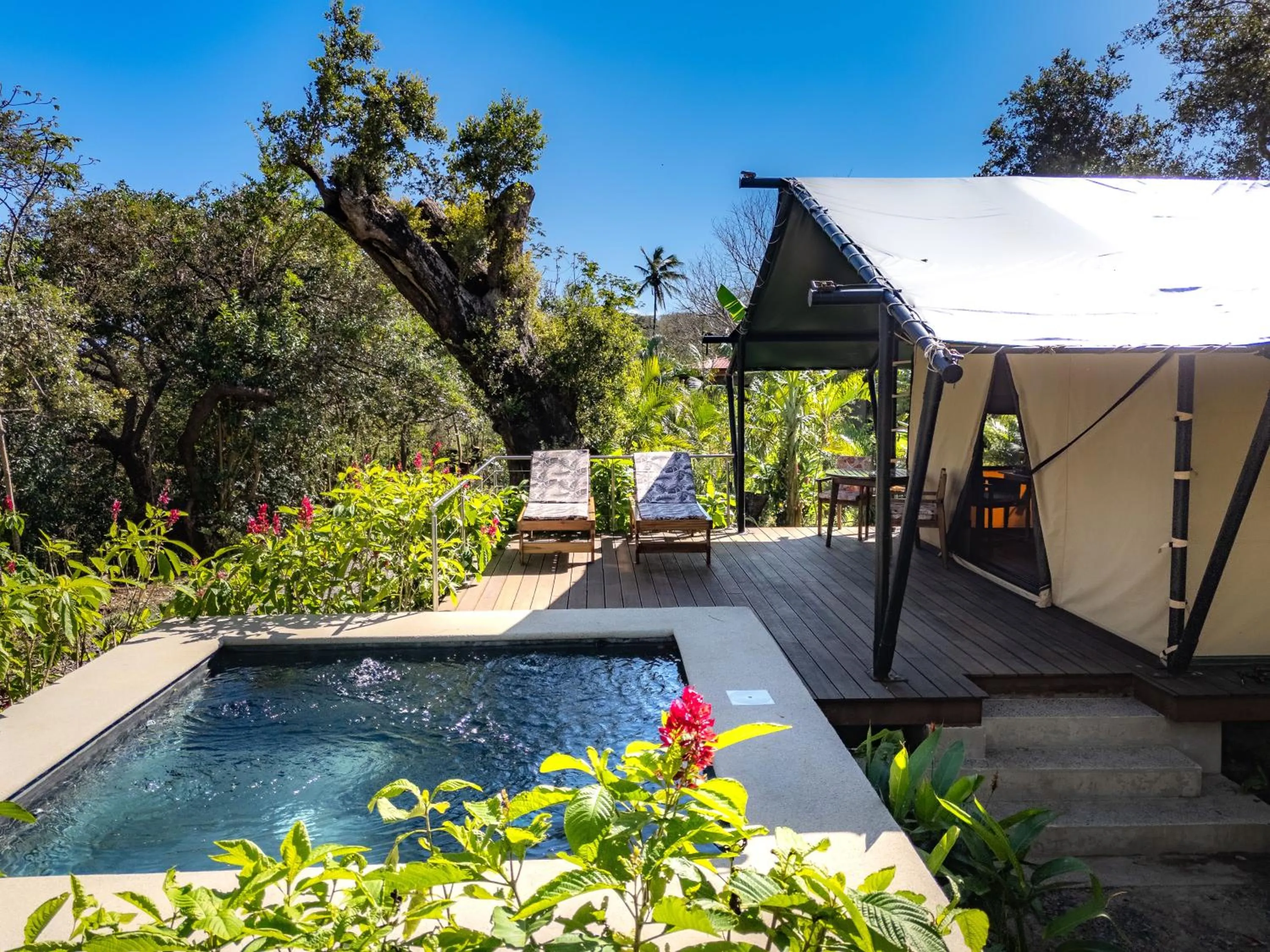 Patio in Hacienda Guachipelin Volcano Ranch Hotel & Hot Springs