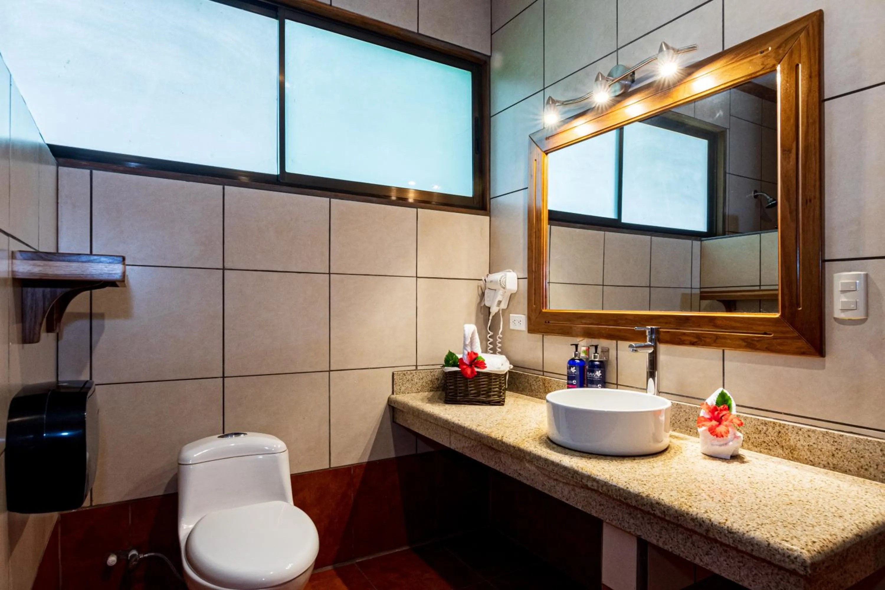 Bathroom in Hacienda Guachipelin Volcano Ranch Hotel & Hot Springs