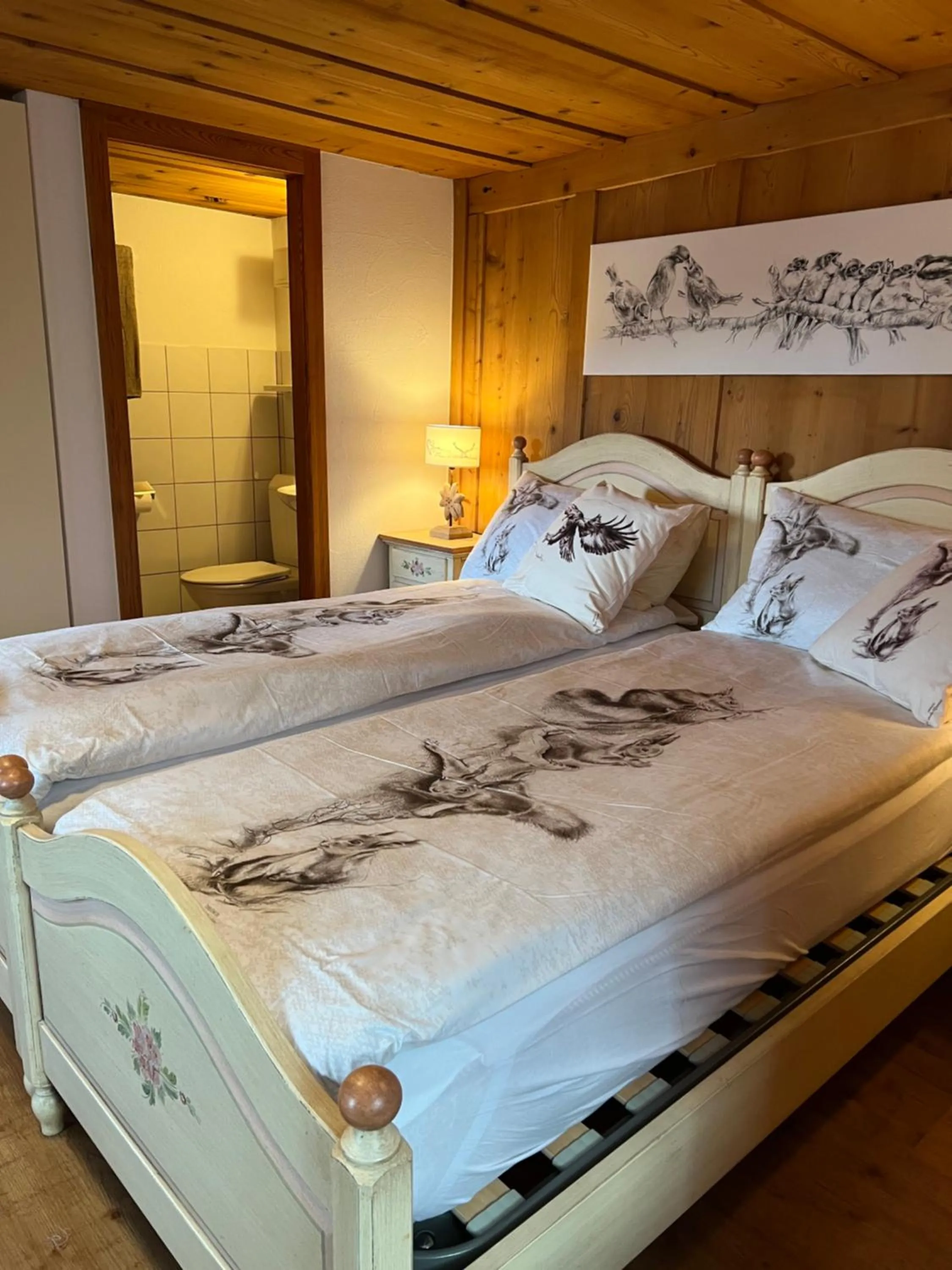 Bedroom, Bed in Hotel und Restaurant Alpina