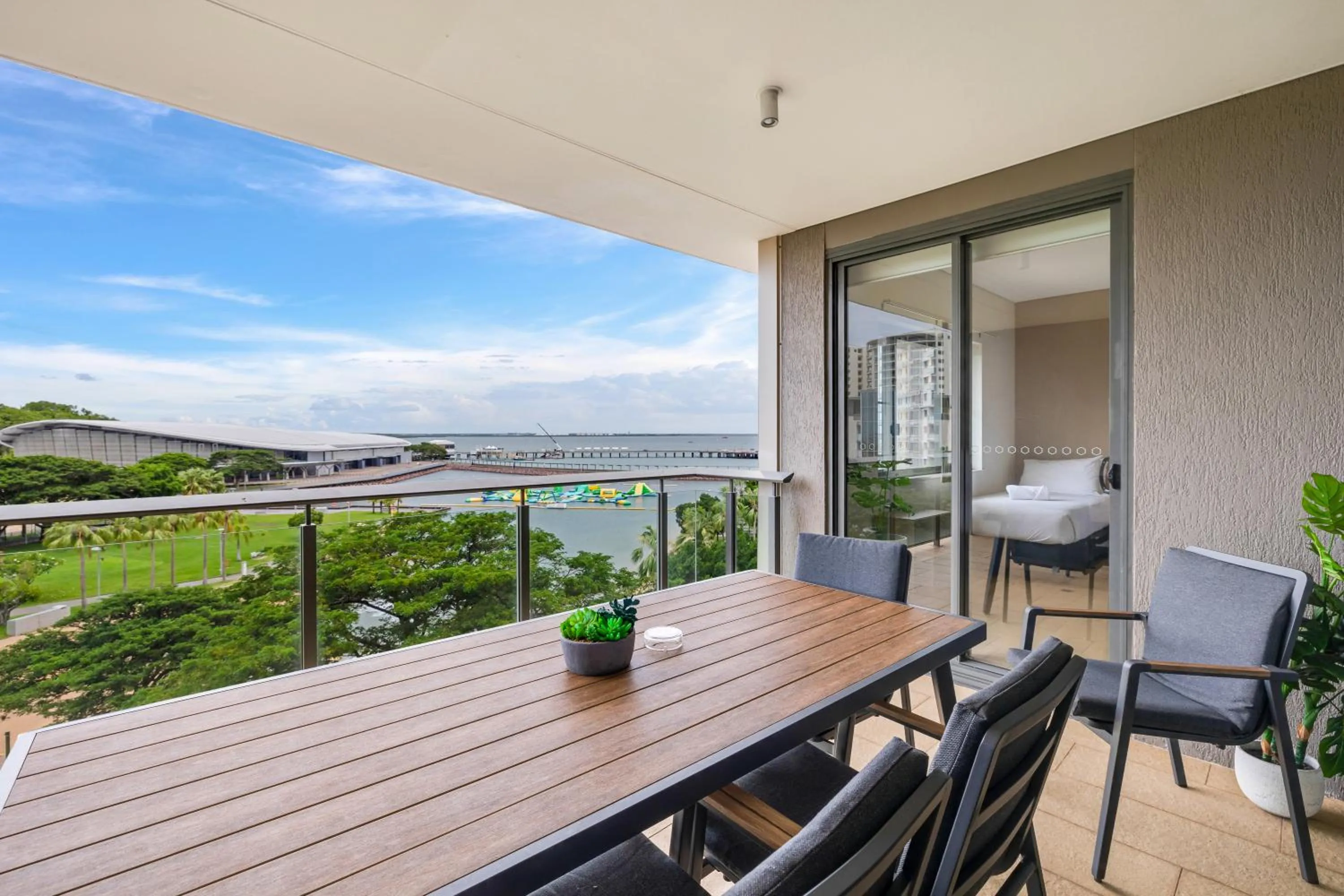 Balcony/Terrace in Darwin Waterfront Short Stay Apartments