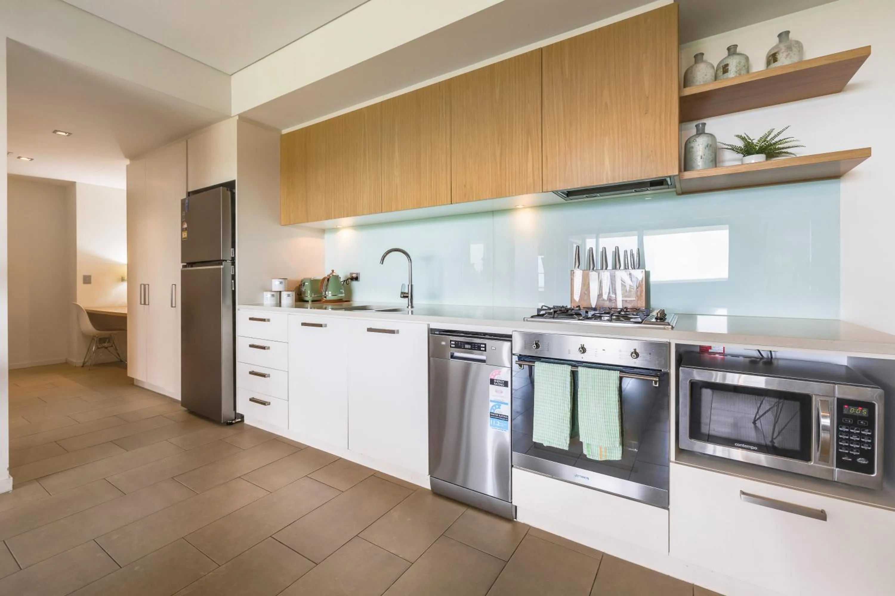 Kitchen or kitchenette in Darwin Waterfront Short Stay Apartments