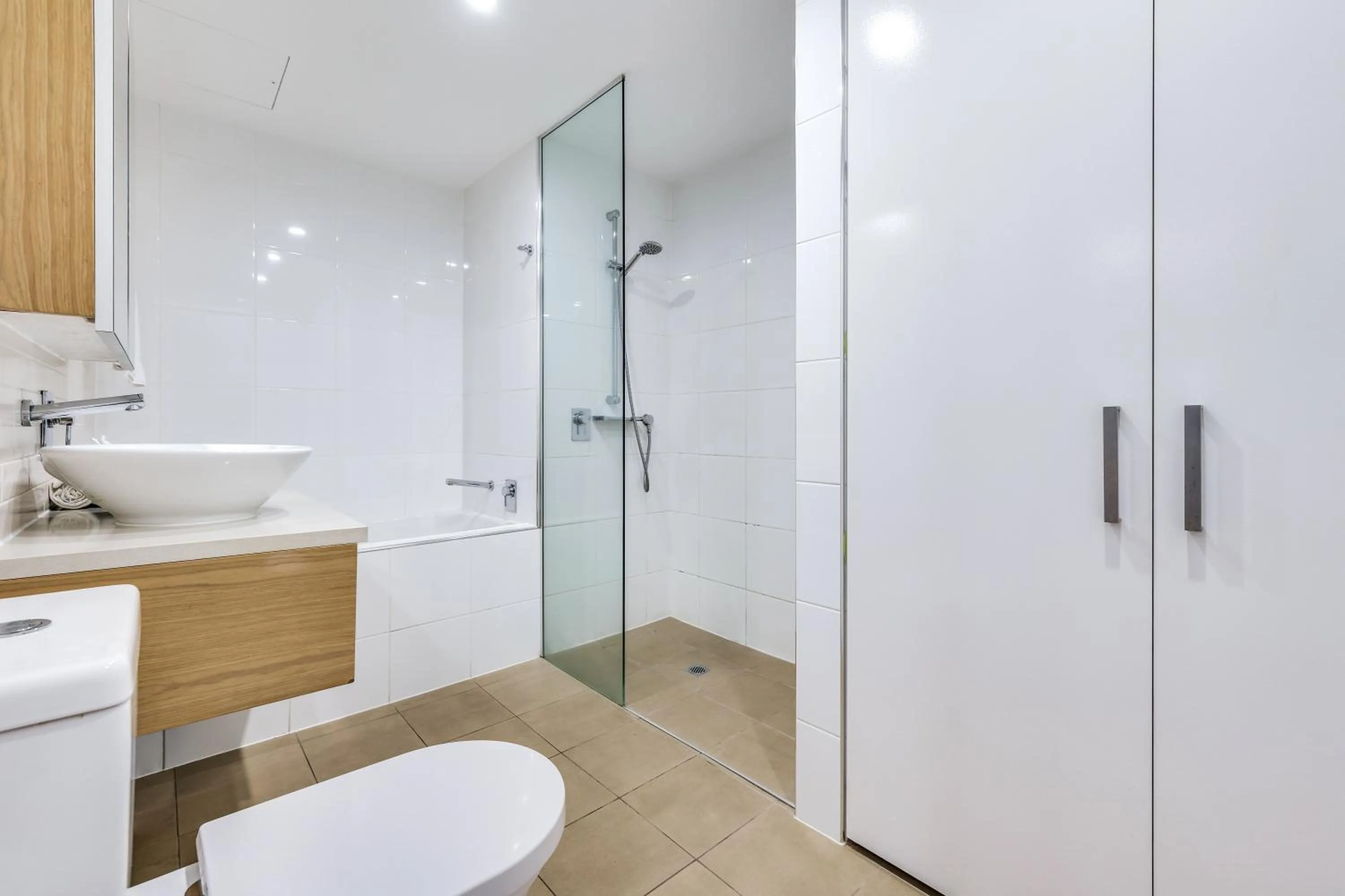 Bathroom in Darwin Waterfront Short Stay Apartments